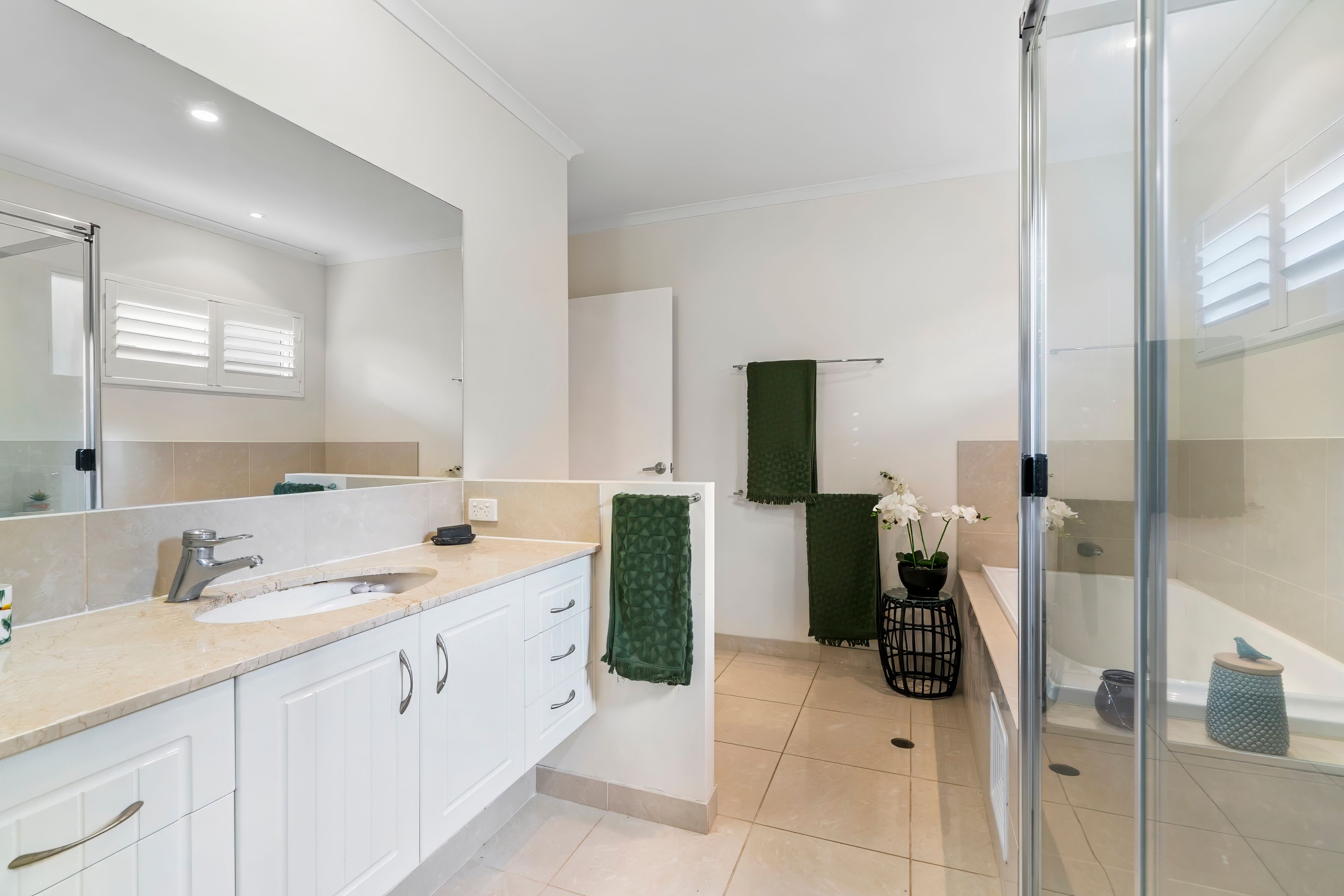 1/12 Blakesley Street — photo 13 of 21