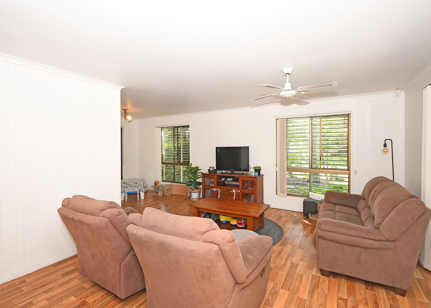 11 Granada Court, Point Vernon, QLD 4655