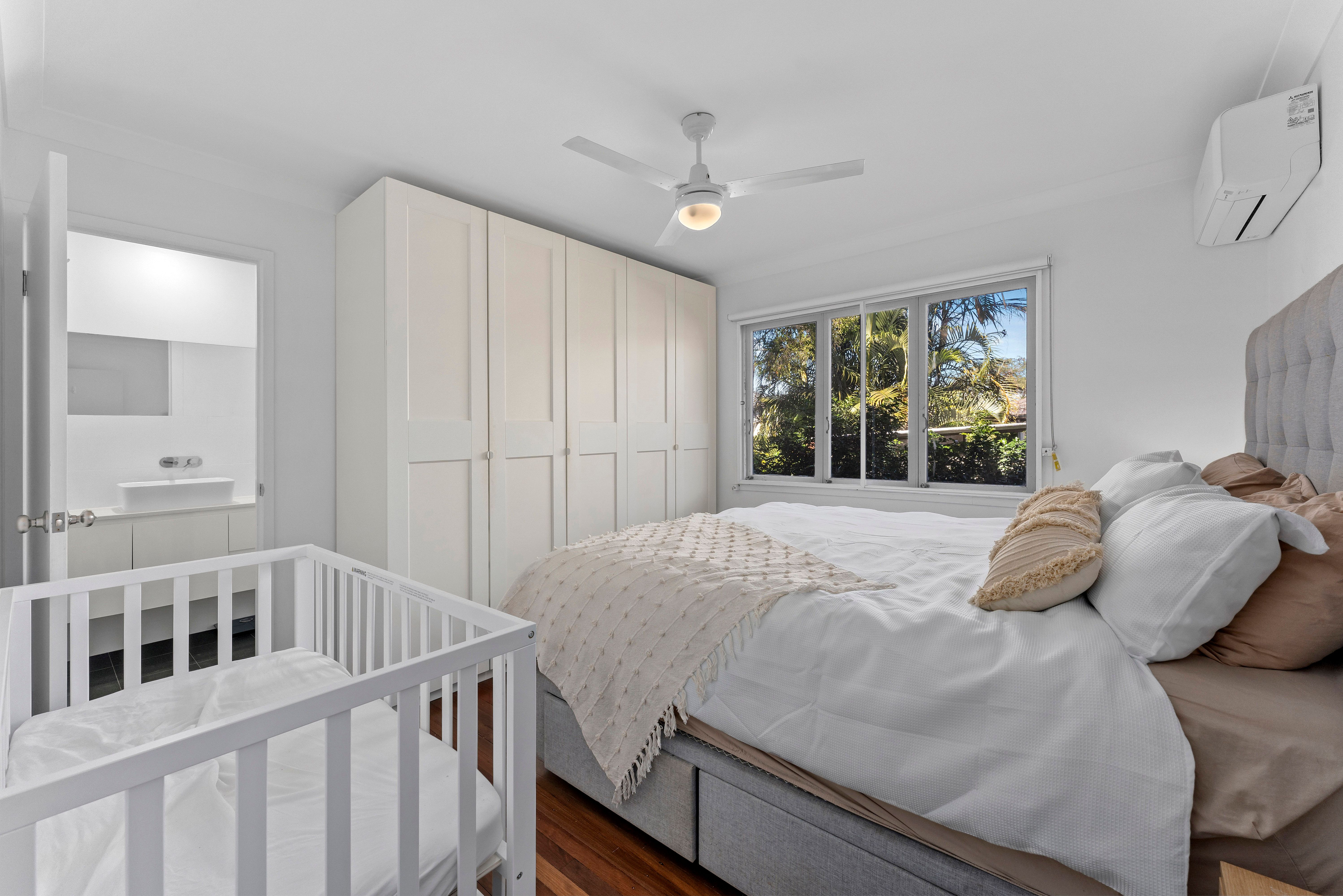 58 Vivian Street — photo 5 of 22