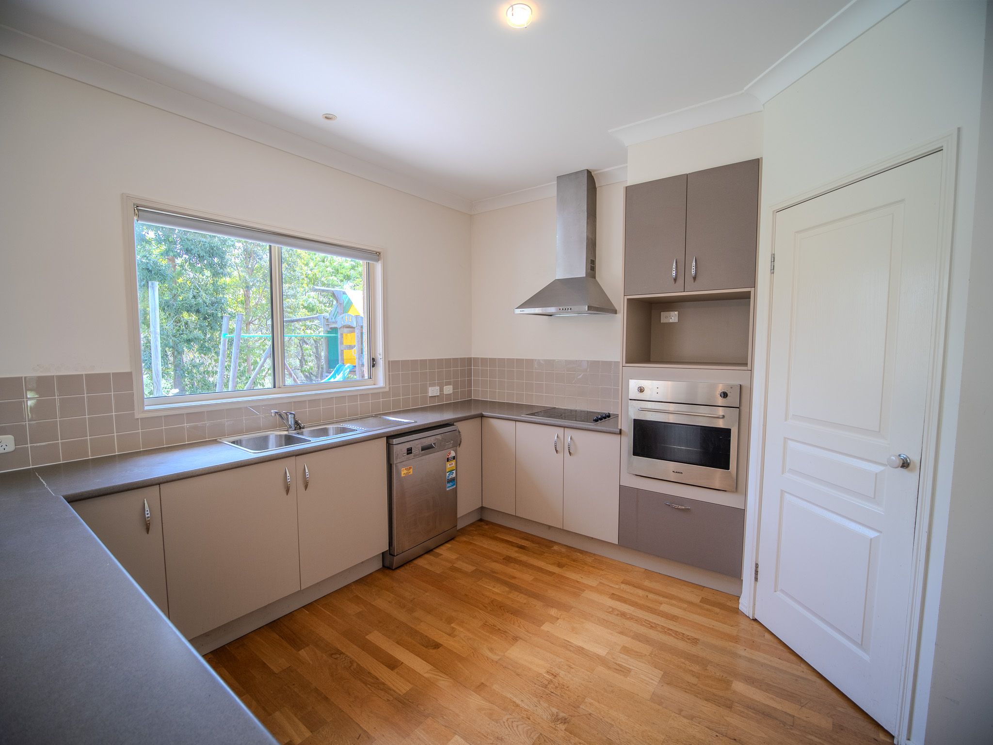 10 Brownlow Court, Cashmere, QLD 4500