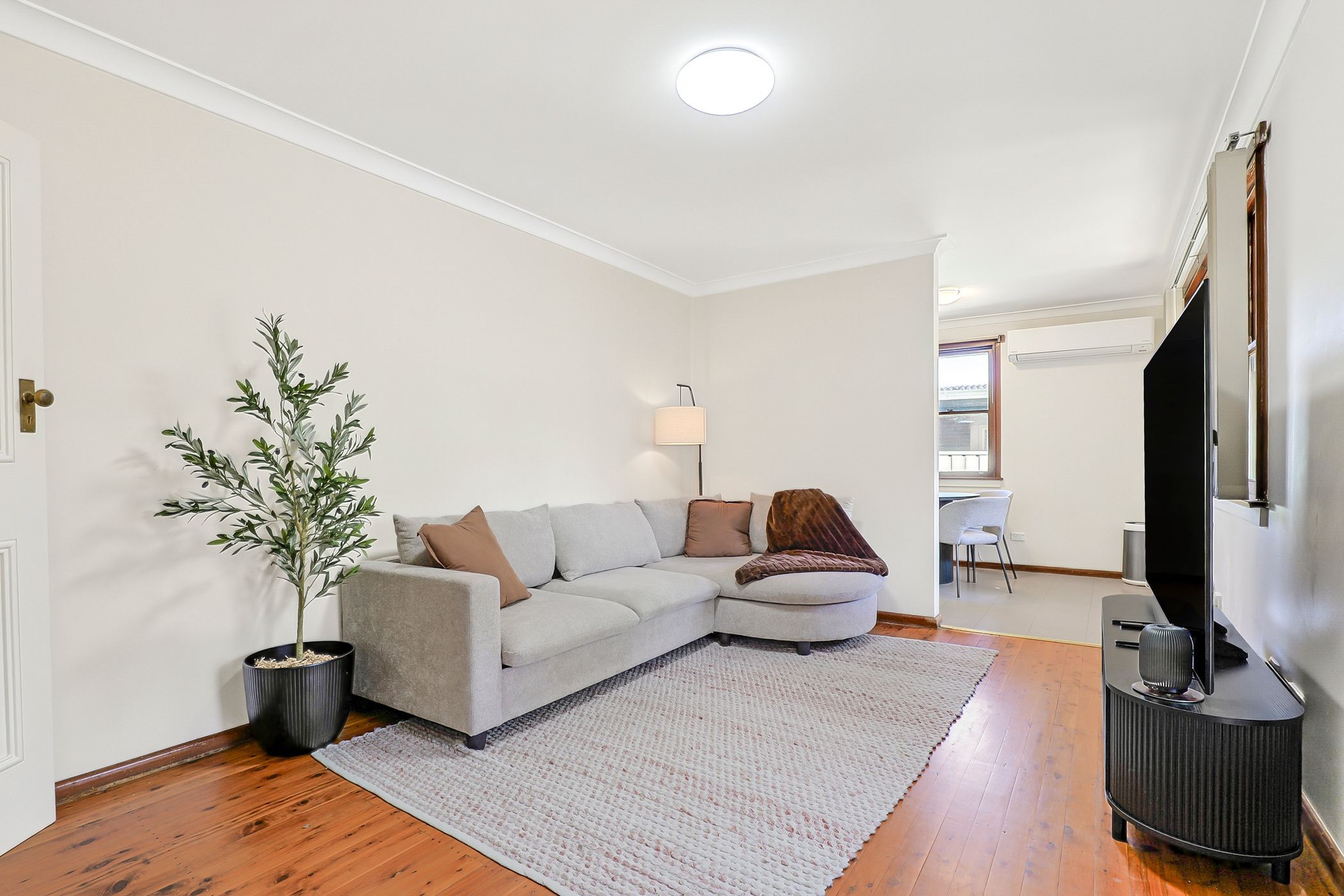20 Luttrell Street — photo 3 of 12