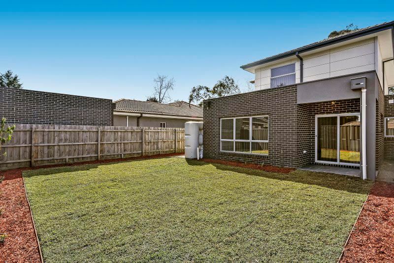 25 Hamilton Road — photo 5 of 6