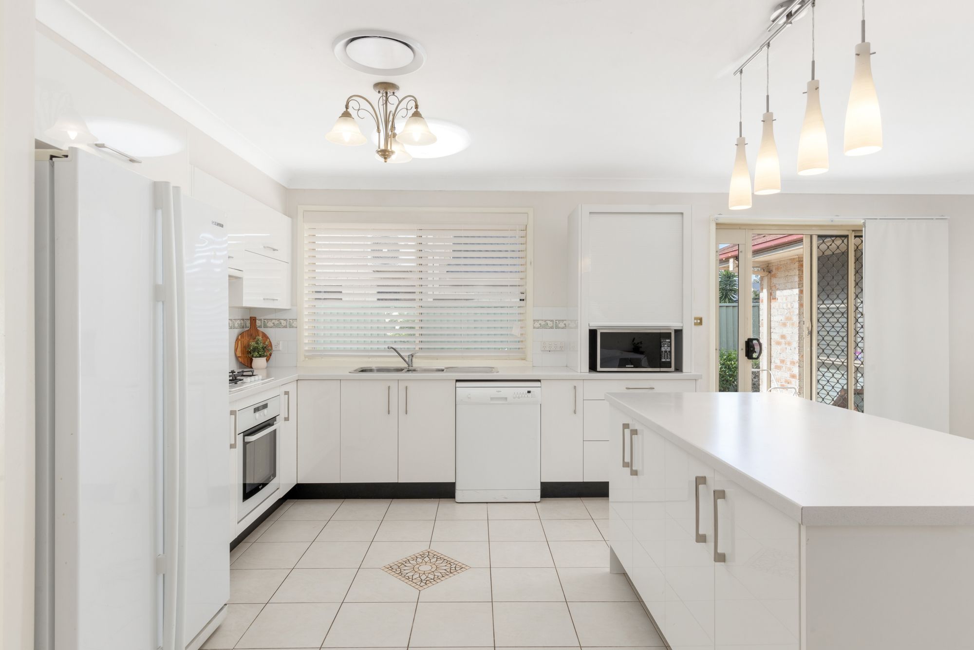 21 Laguna Drive, Glenmore Park, NSW 2745