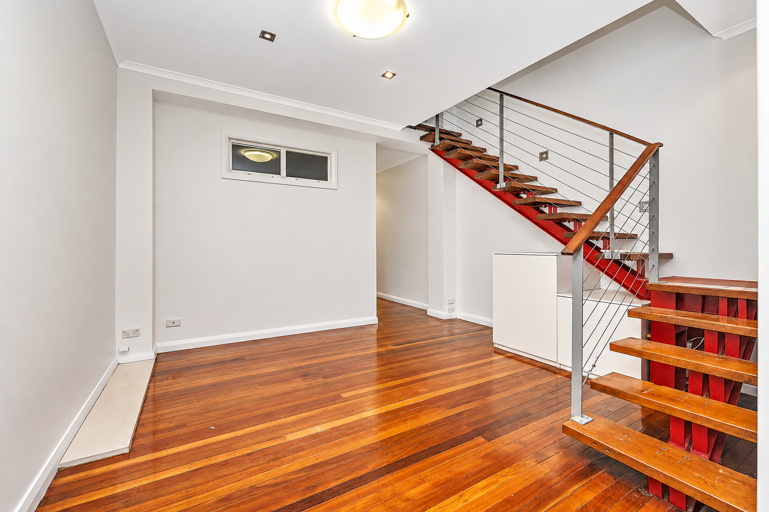 46 Cleveland Street — photo 2 of 4
