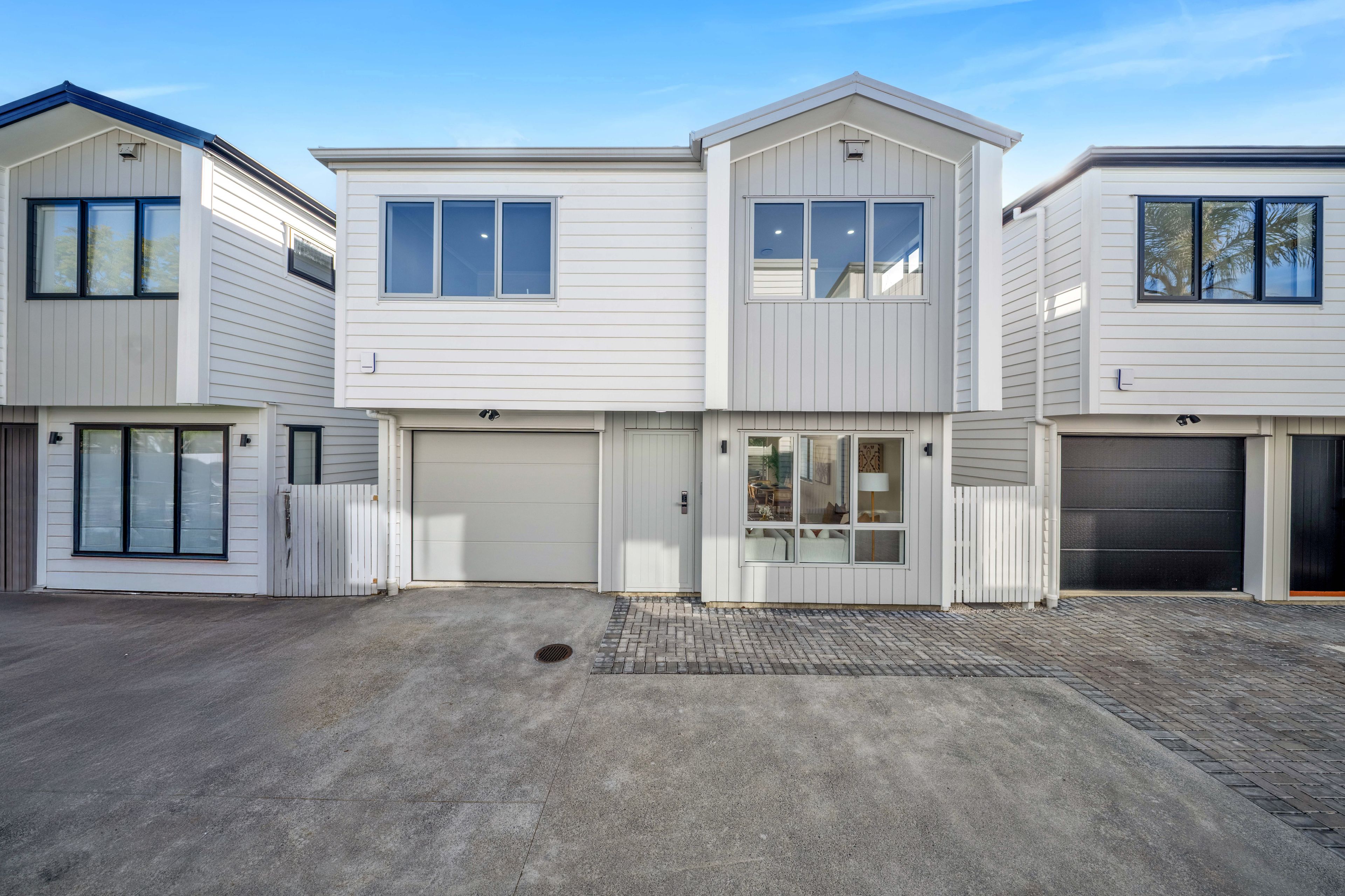 9D Glennandrew Drive, Half Moon Bay, Manukau City