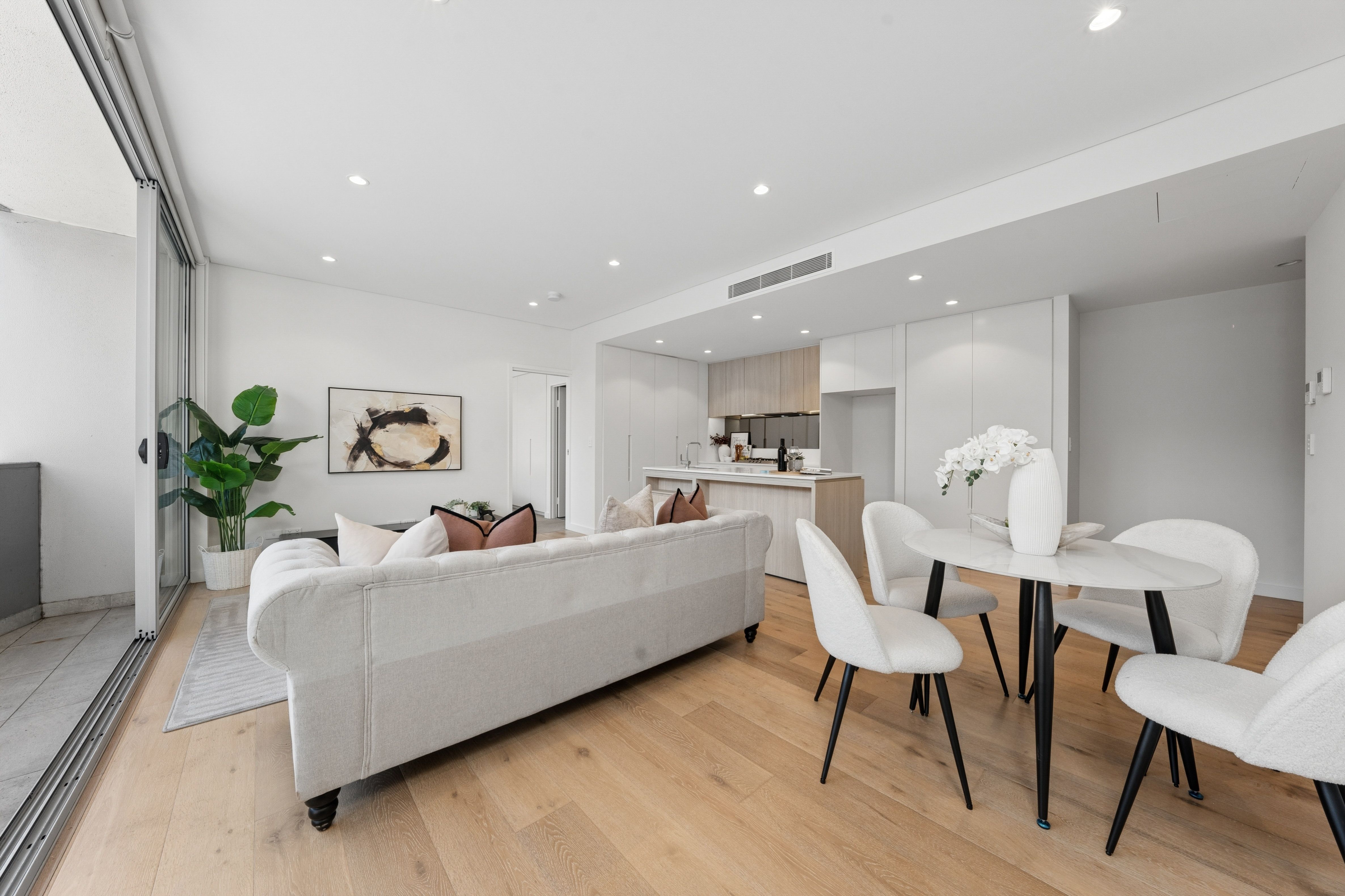 G01/33 New Canterbury Road — photo from Ray White Everest Group - Norwest