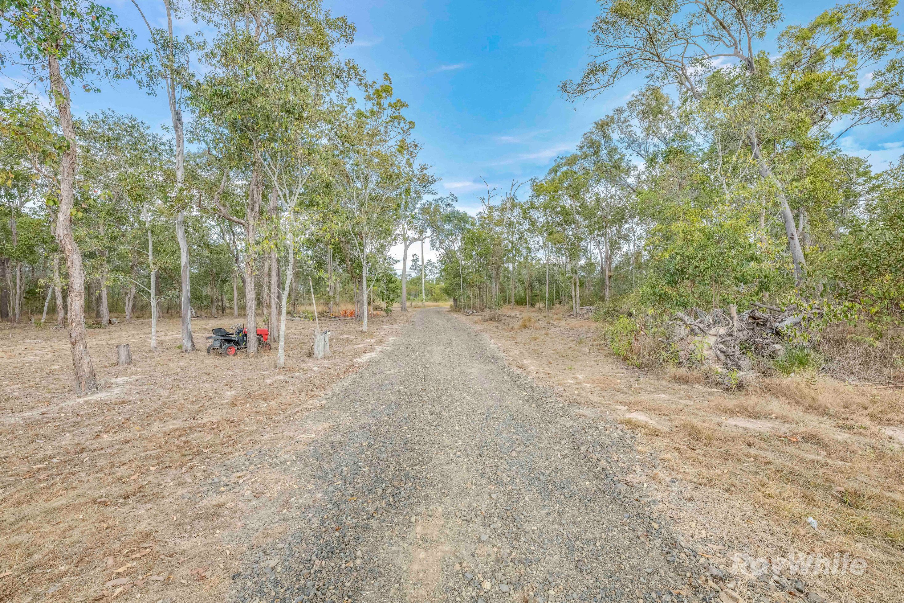 3232 Bundaberg Gin Gin Road — photo 3 of 14