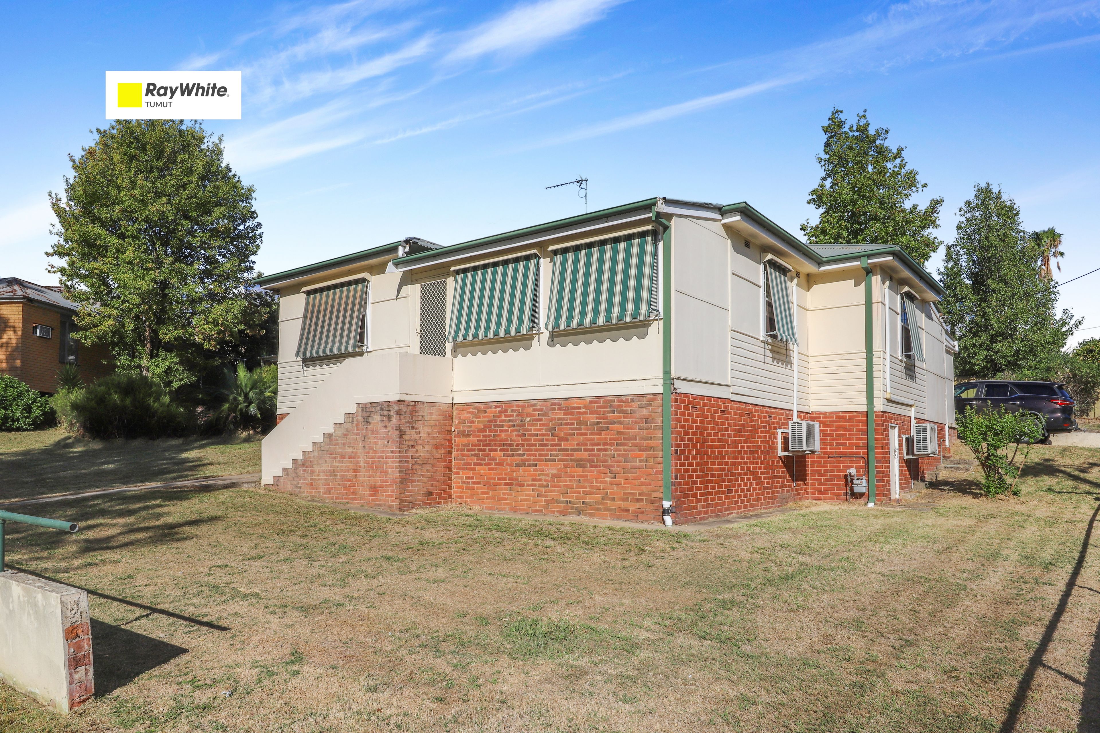 38 Howick Street, Tumut NSW 2720