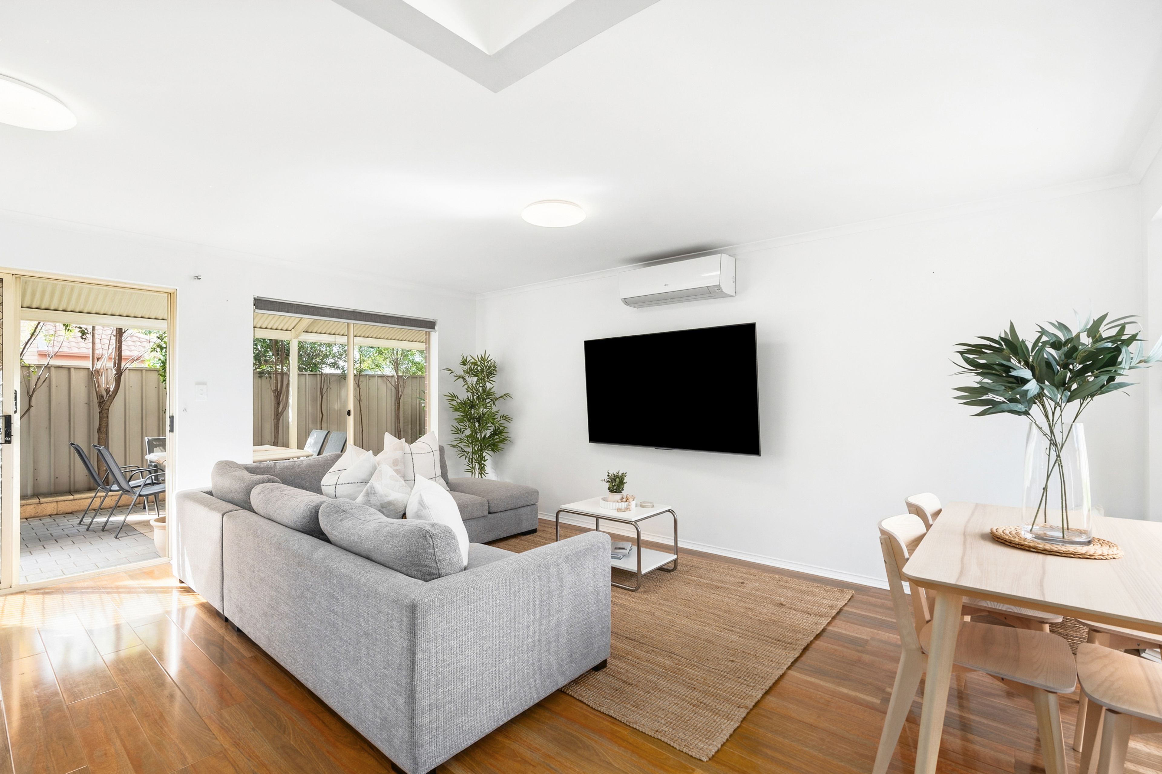 4/53 Angus Avenue — photo 4 of 24