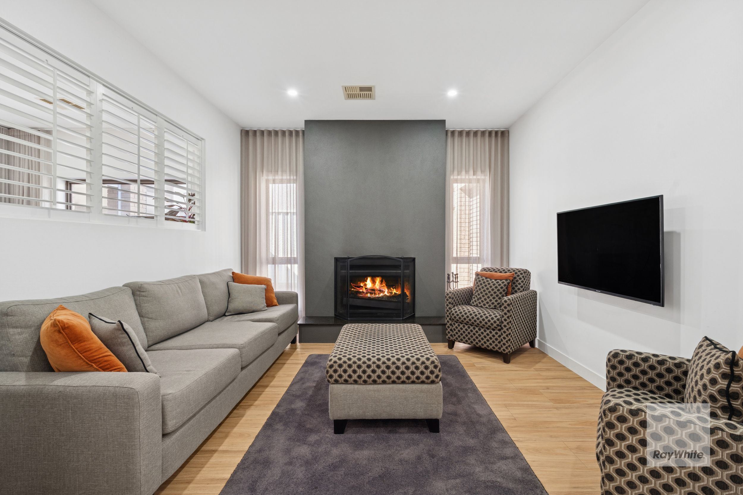 12 Shoalhaven Drive, Caroline Springs, VIC 3023