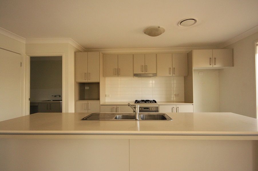 353 Liz Kernohan Drive, Elderslie, NSW 2570