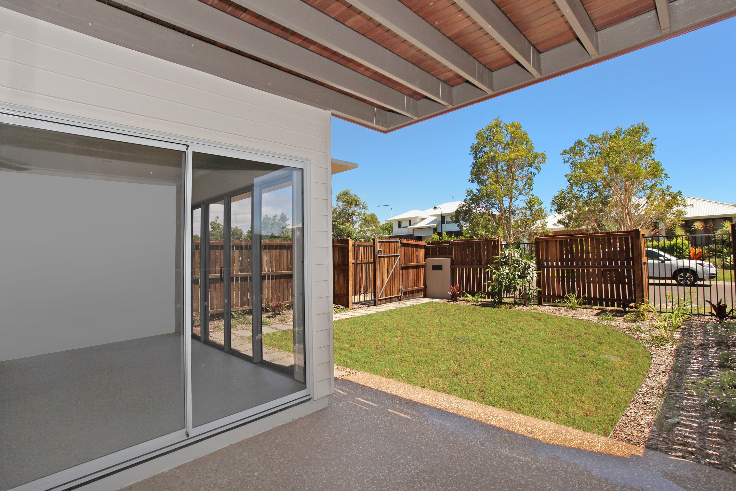 4/3 Feather Court, Birtinya, QLD 4575