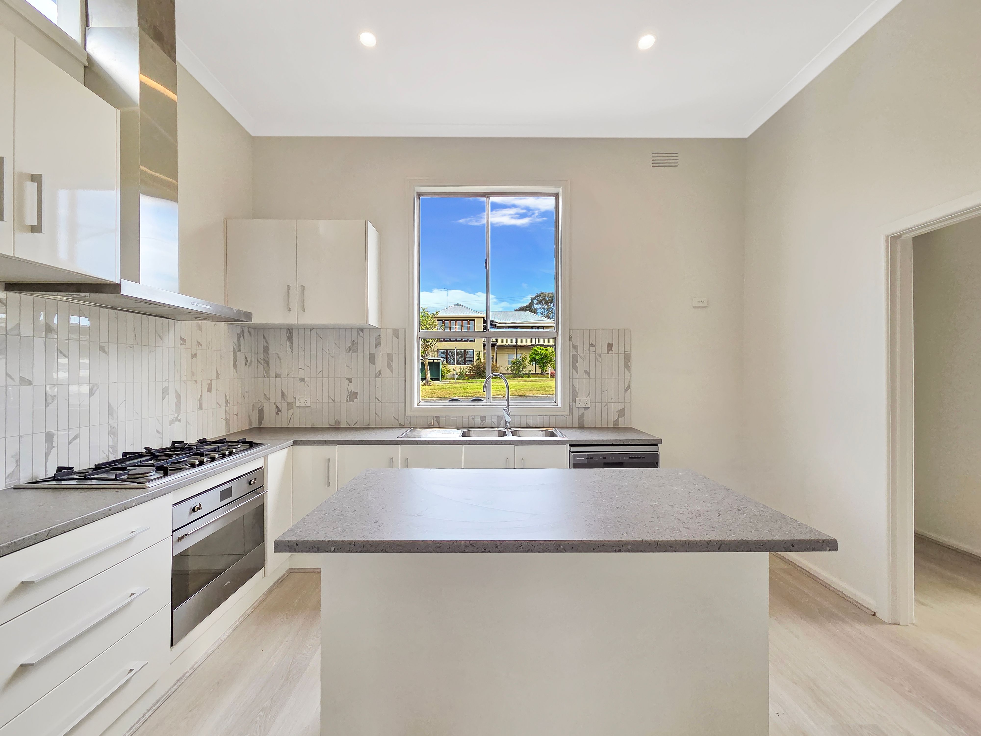 11 Humble Street, East Geelong, VIC 3219