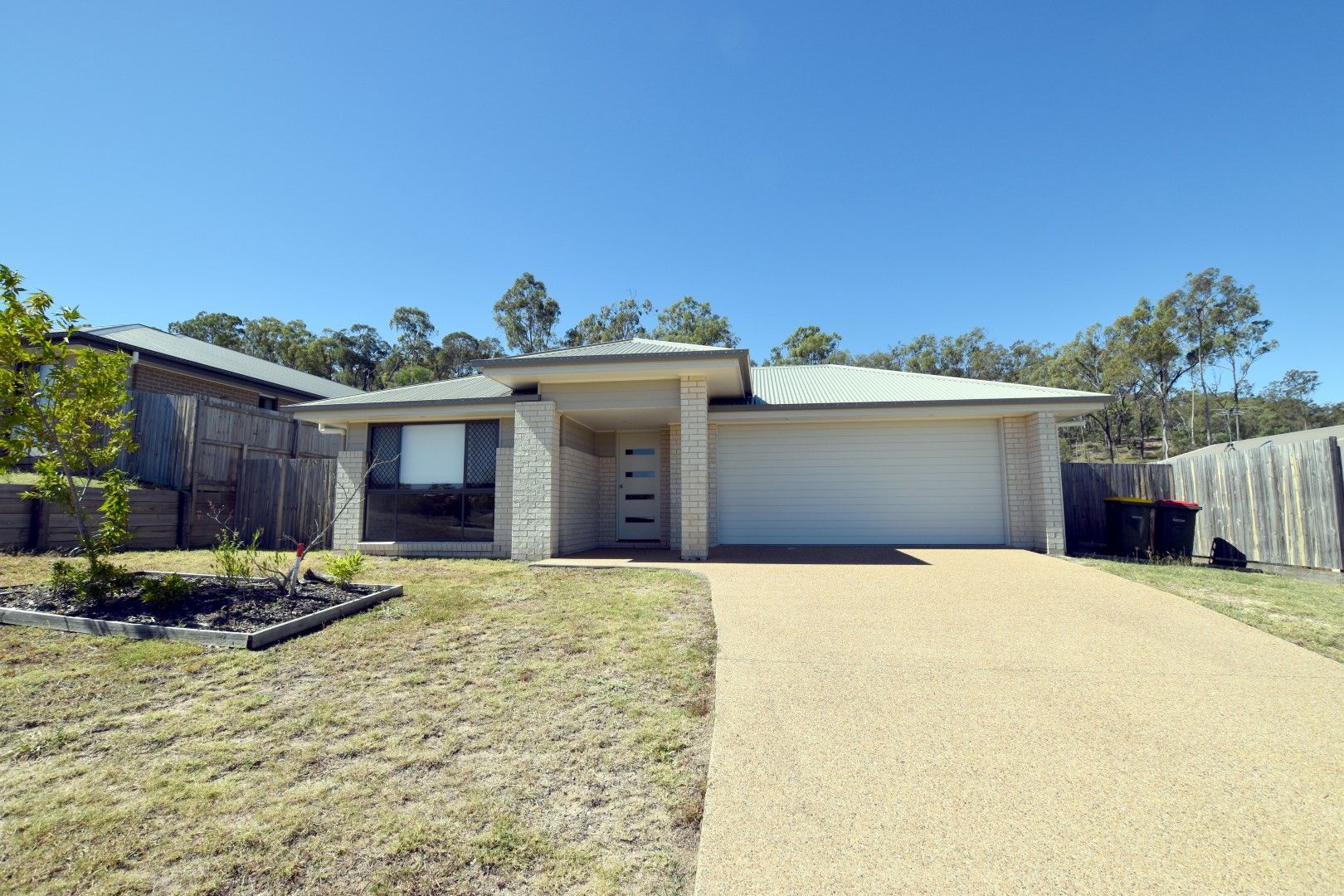 33 Cornforth Crescent, Kirkwood, QLD 4680