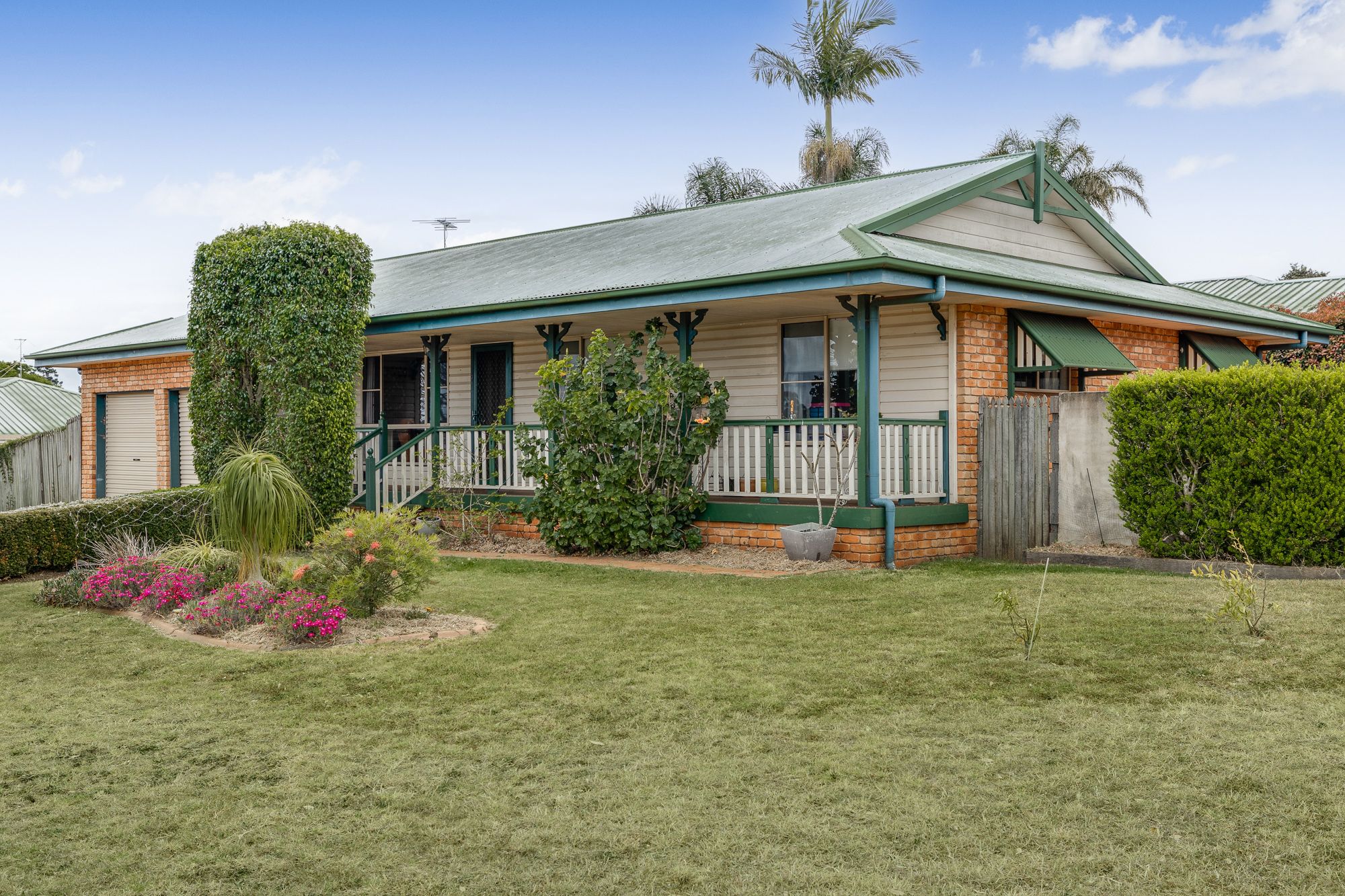 9 Honeysuckle Drive, Glenvale, QLD 4350
