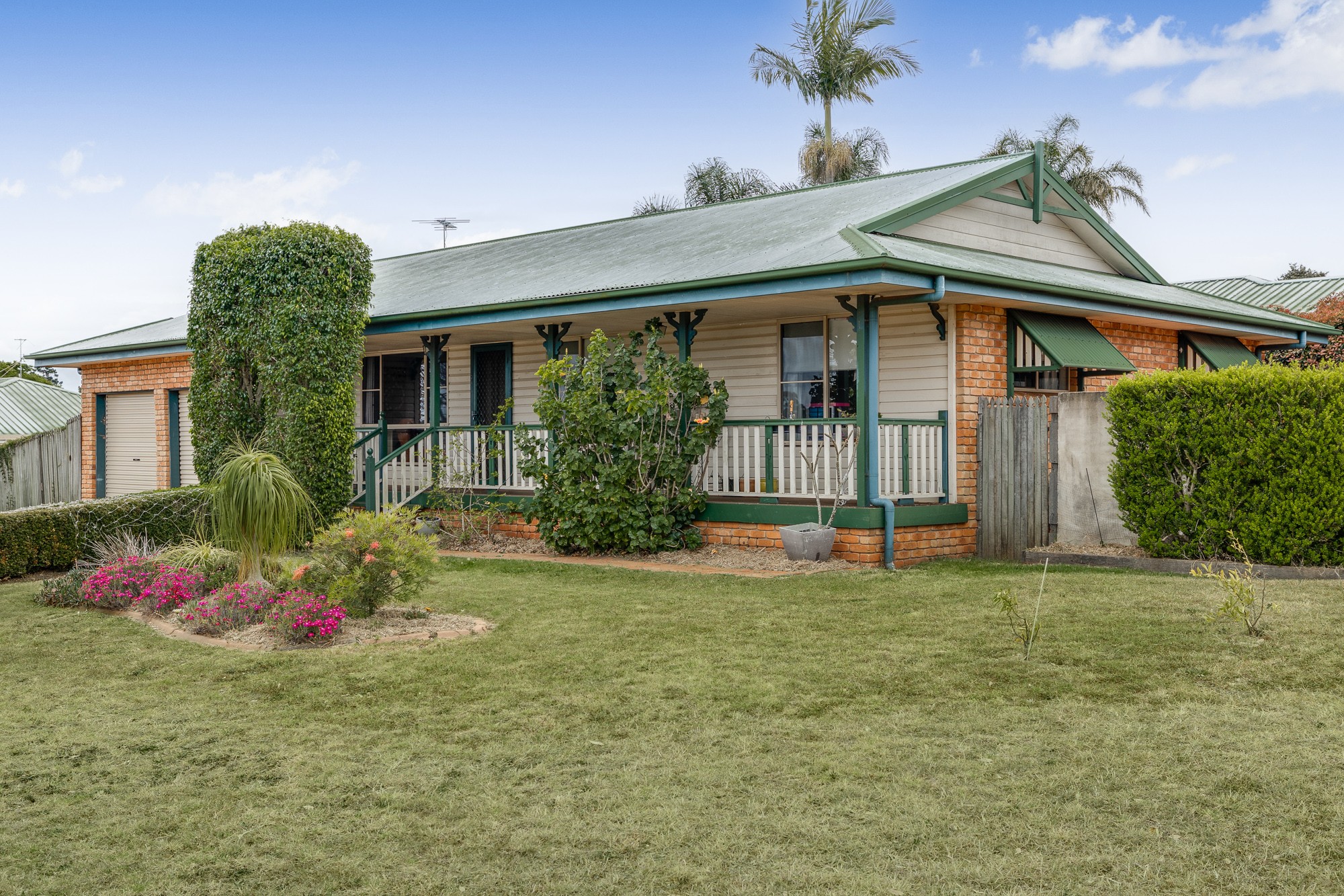 9 Honeysuckle Drive, Glenvale, QLD 4350
