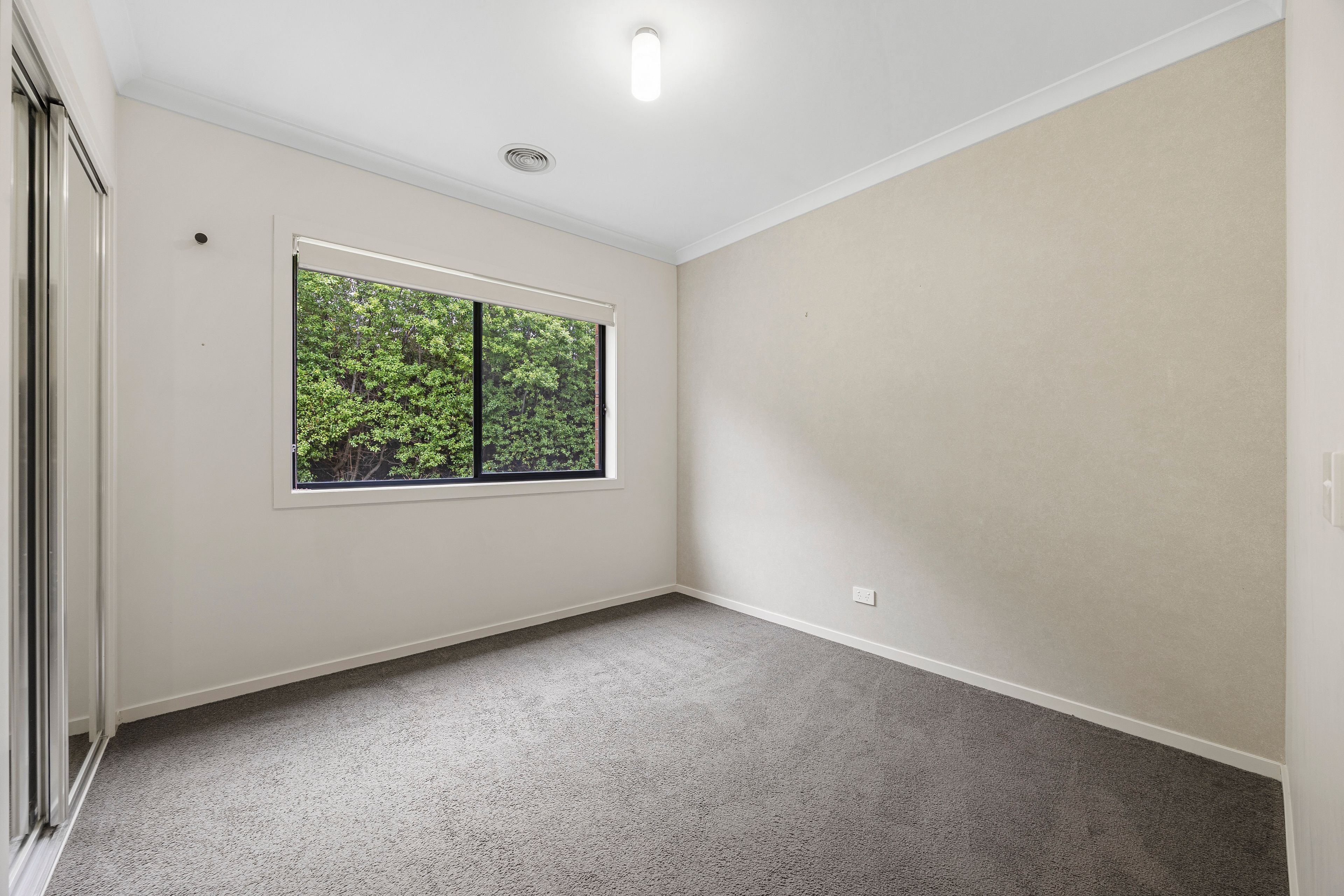 359 Glenelg Highway — photo 9 of 14