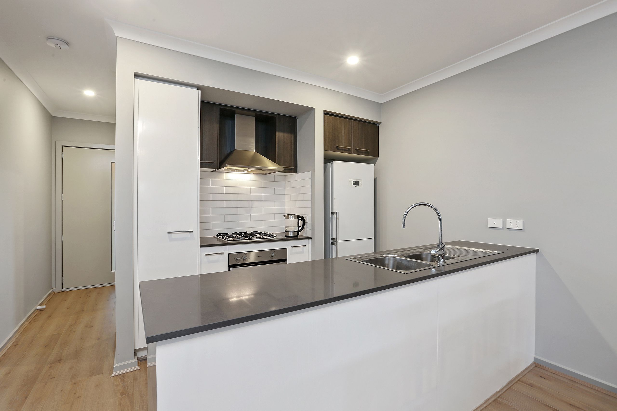 12 Aviation Drive, MOUNT DUNEED, VIC 3217