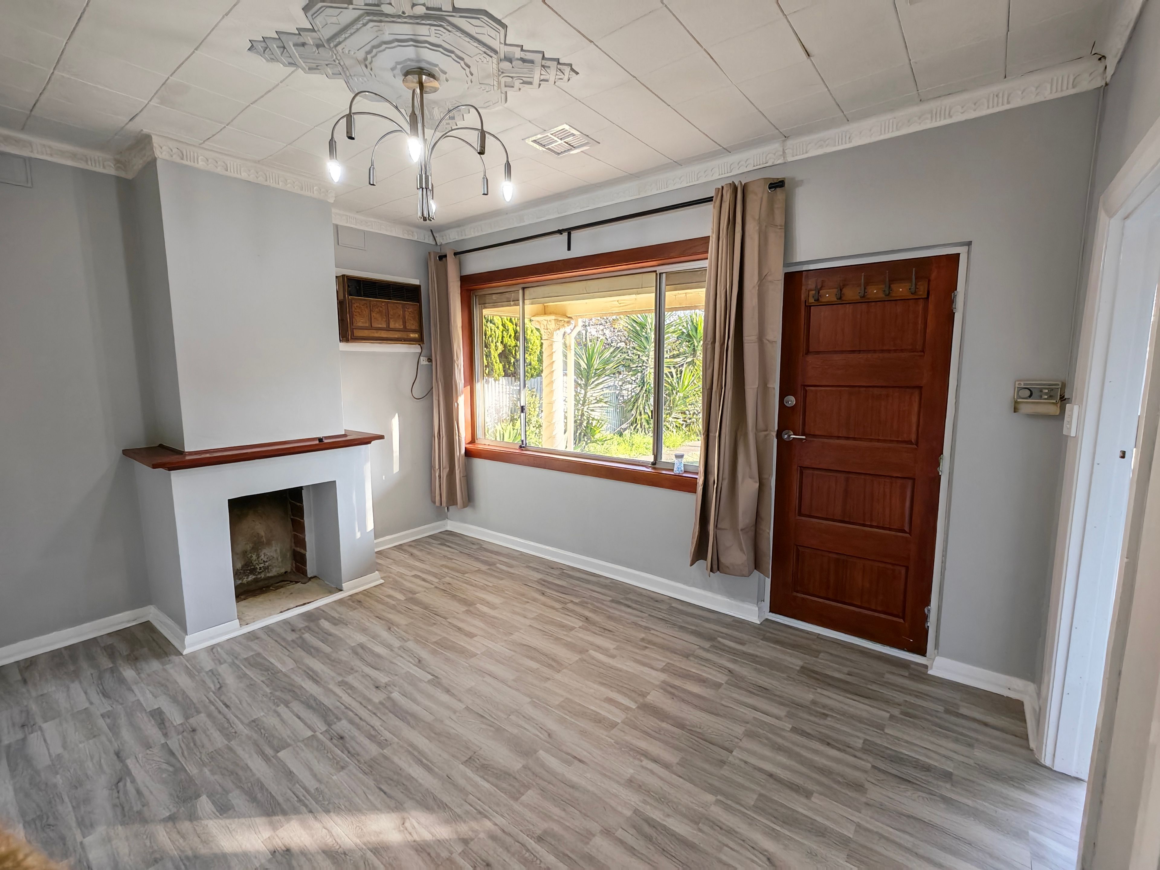 18 Agnes Street — photo 11 of 15