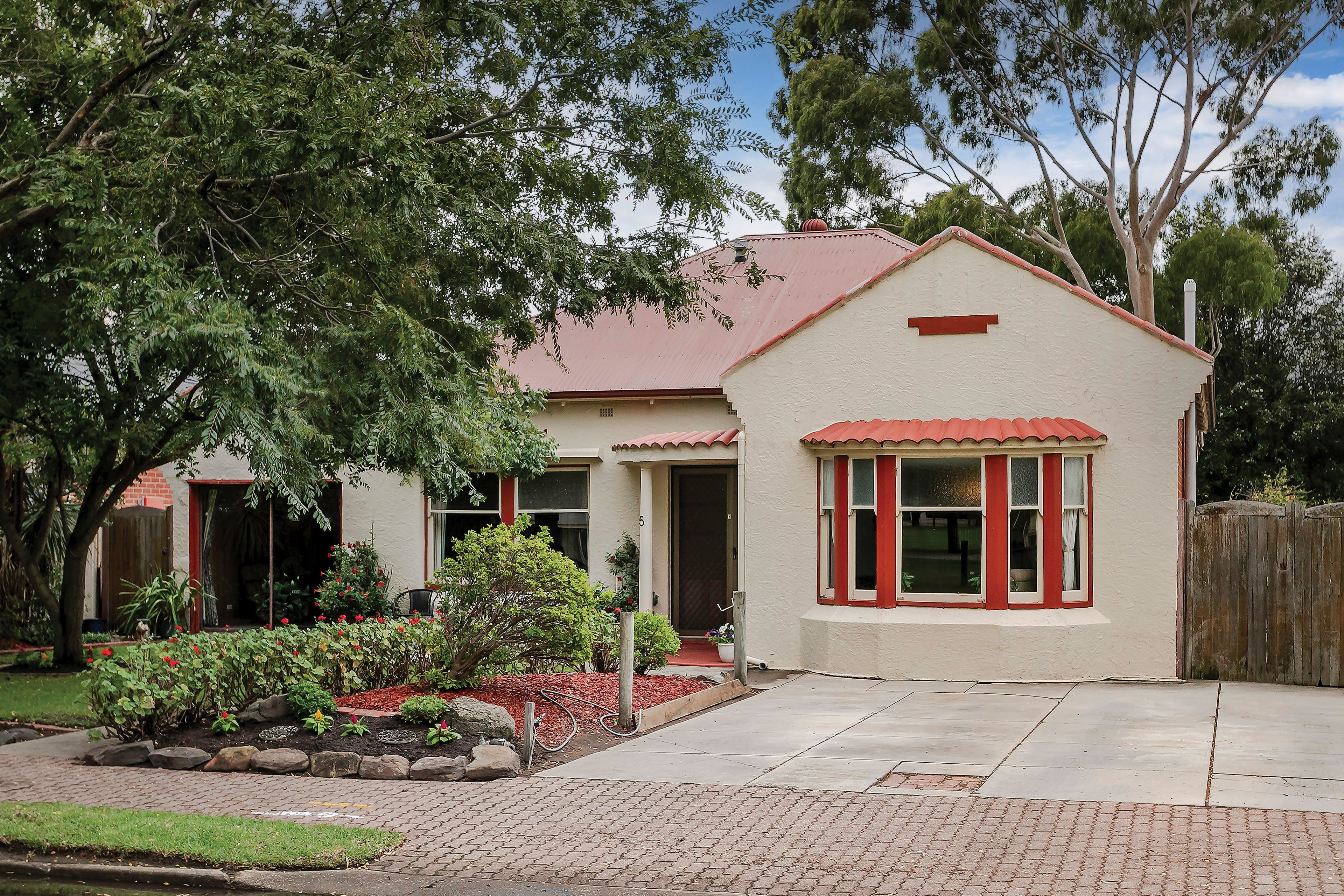 5 Hawkes Avenue, Glenelg East, SA 5045