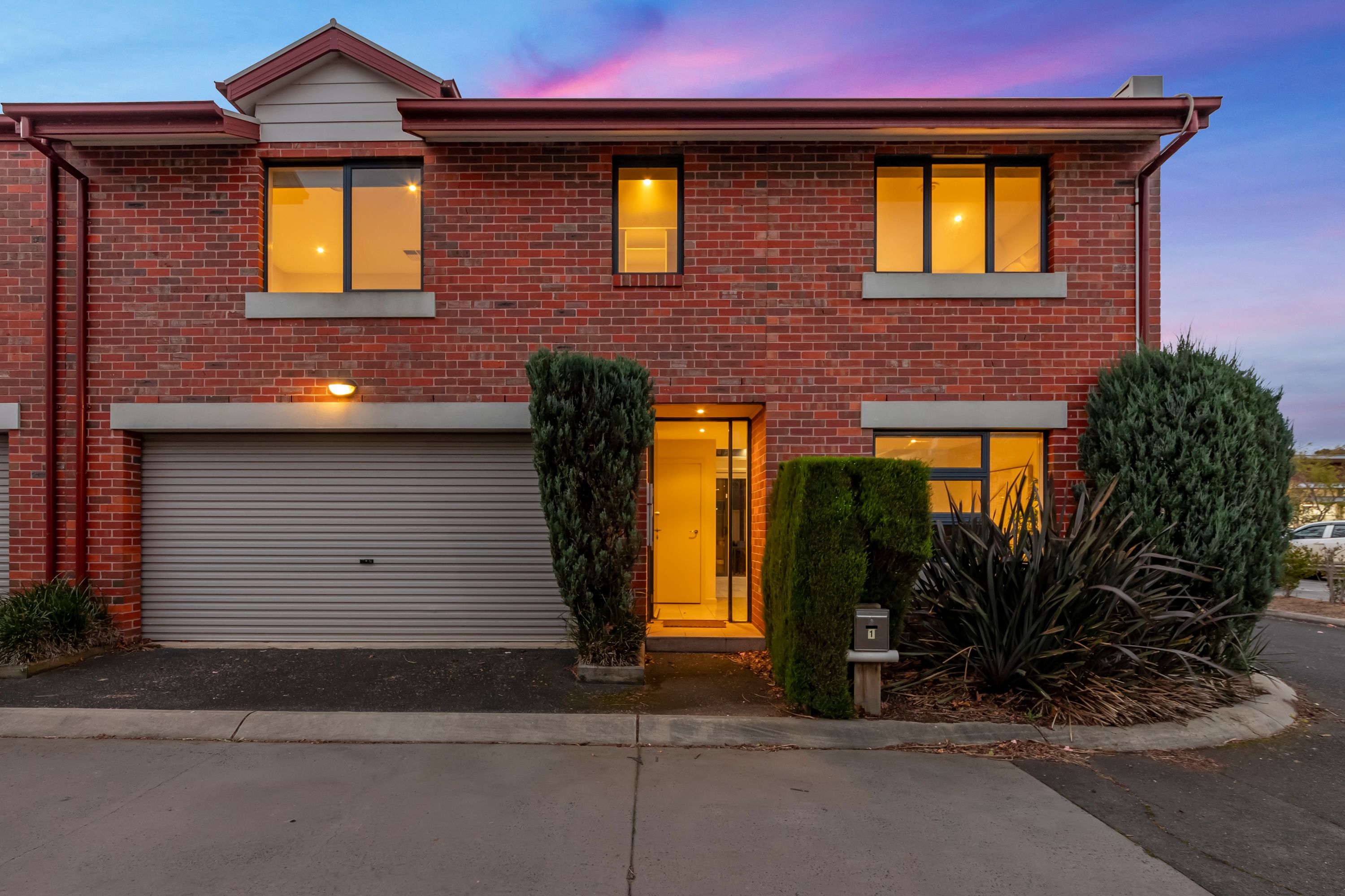 1 Oaks Lane, Pakenham VIC 3810