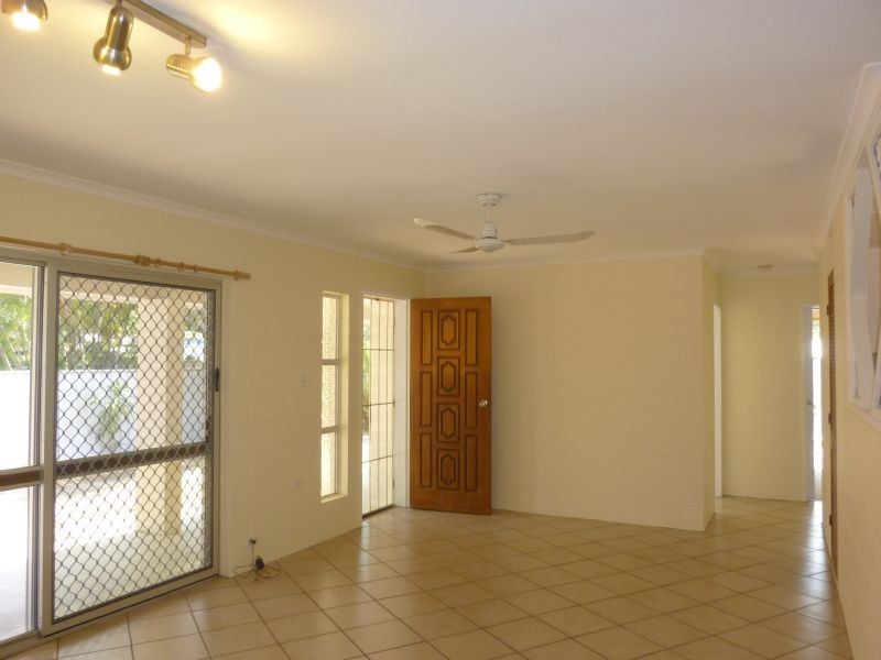 3 Tudor Close, Trinity Park, QLD 4879