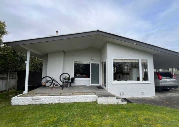 16 Newcastle Street, Hokowhitu, Palmerston North City