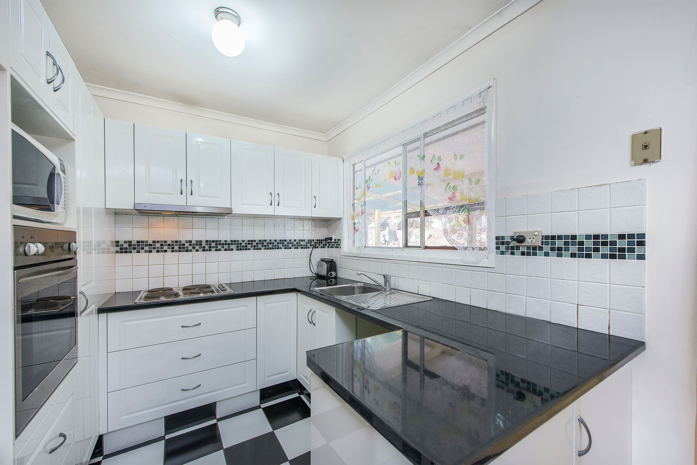 72 Tweedvale Street, Beenleigh, QLD 4207