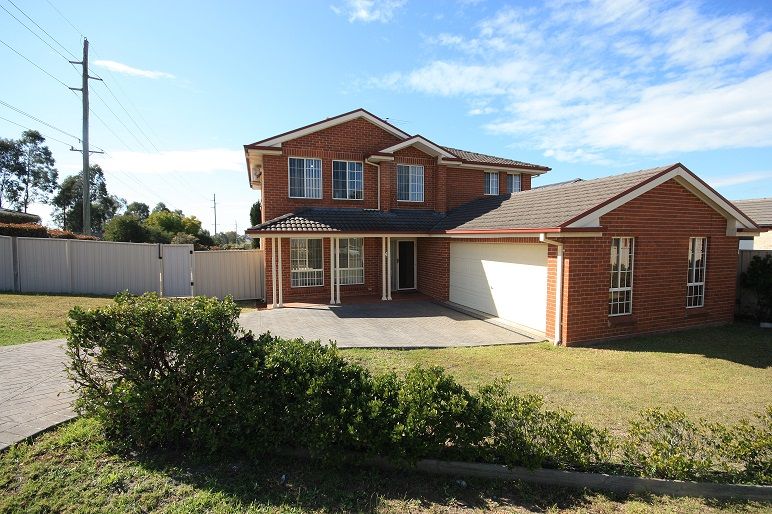 4 Maryfields Drive, Blair Athol, NSW 2560