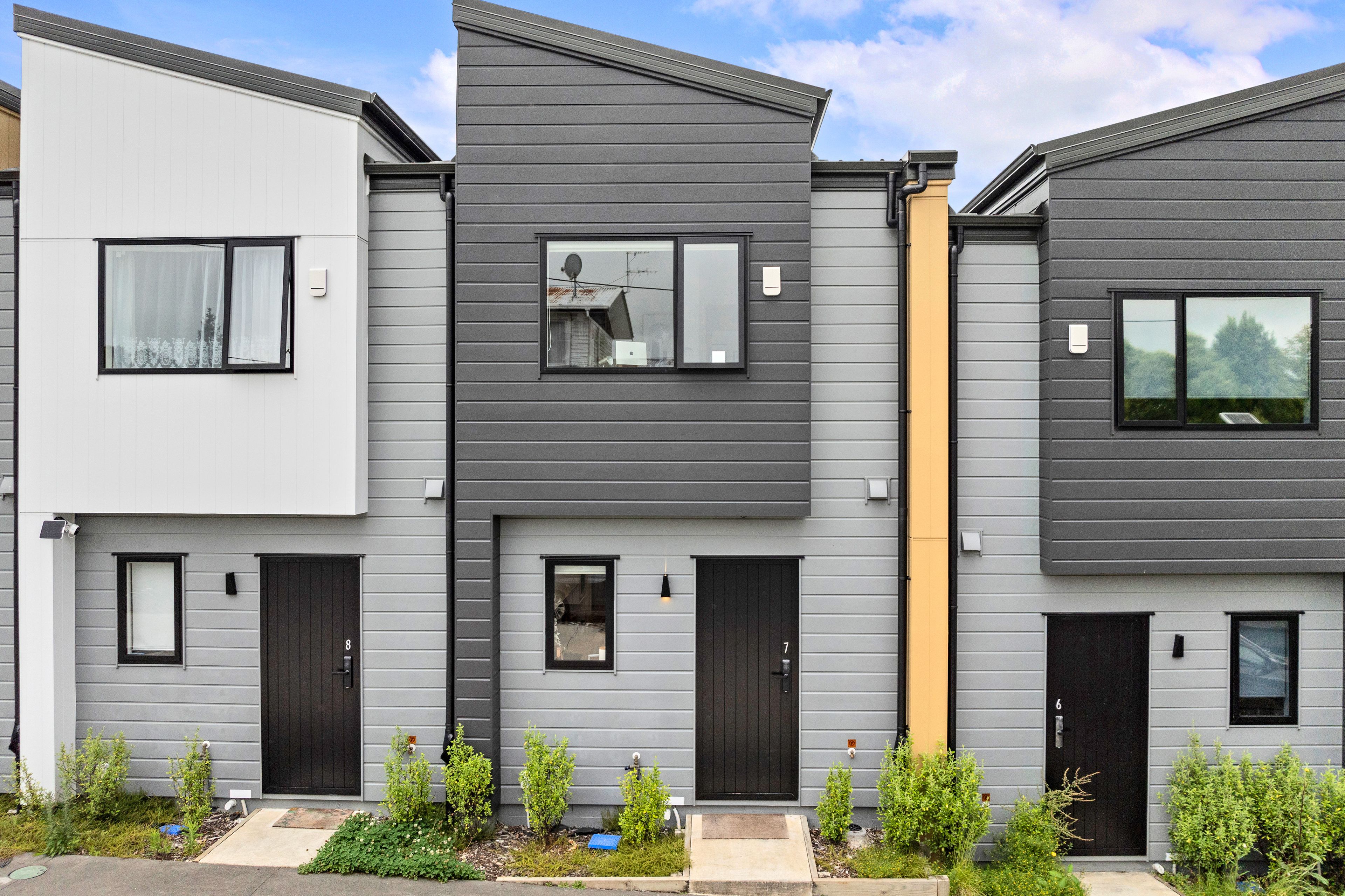 7/241 Don Buck Road, Massey, Waitakere City