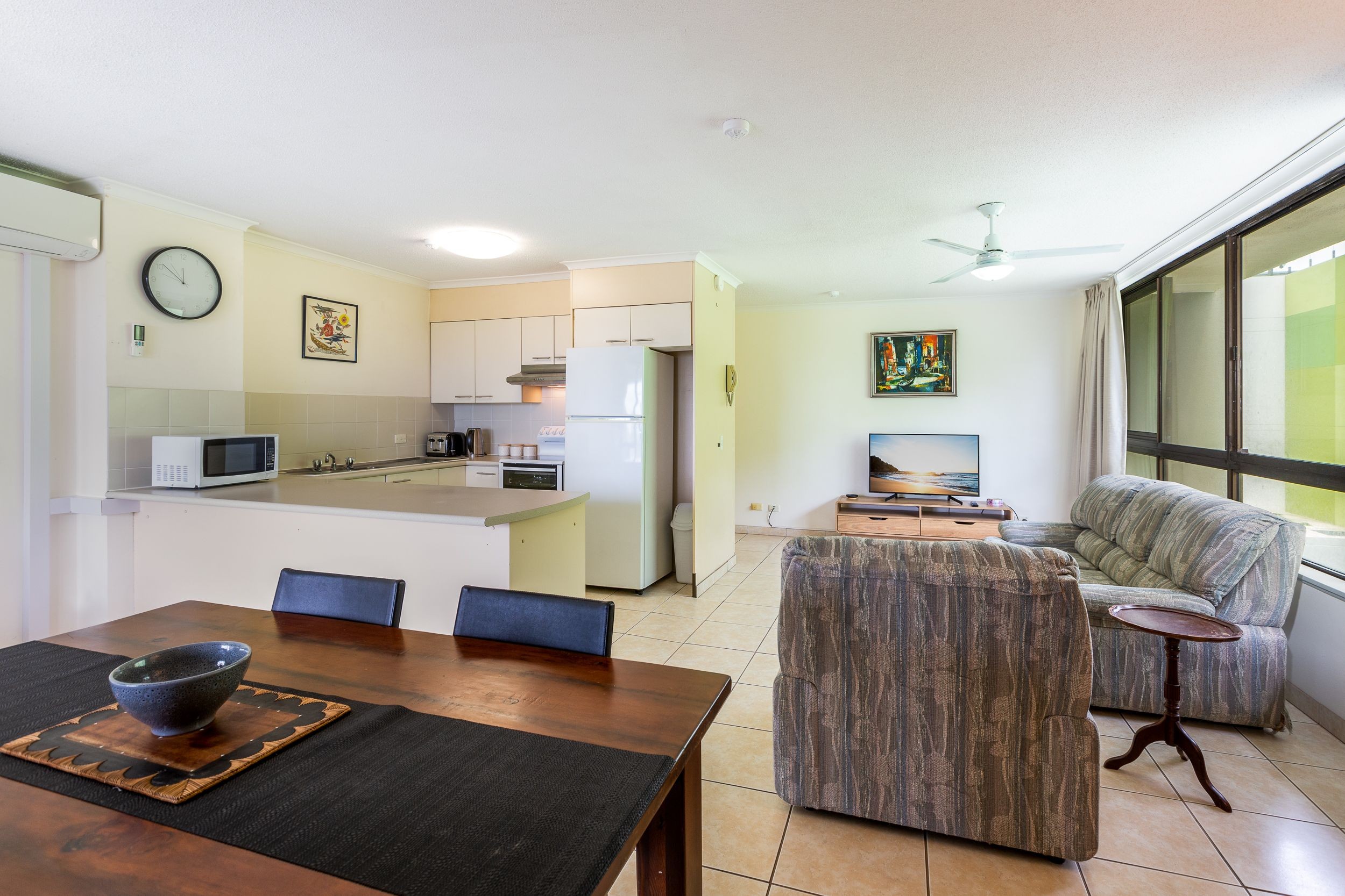 2A/114 Marine Parade, Southport, QLD 4215