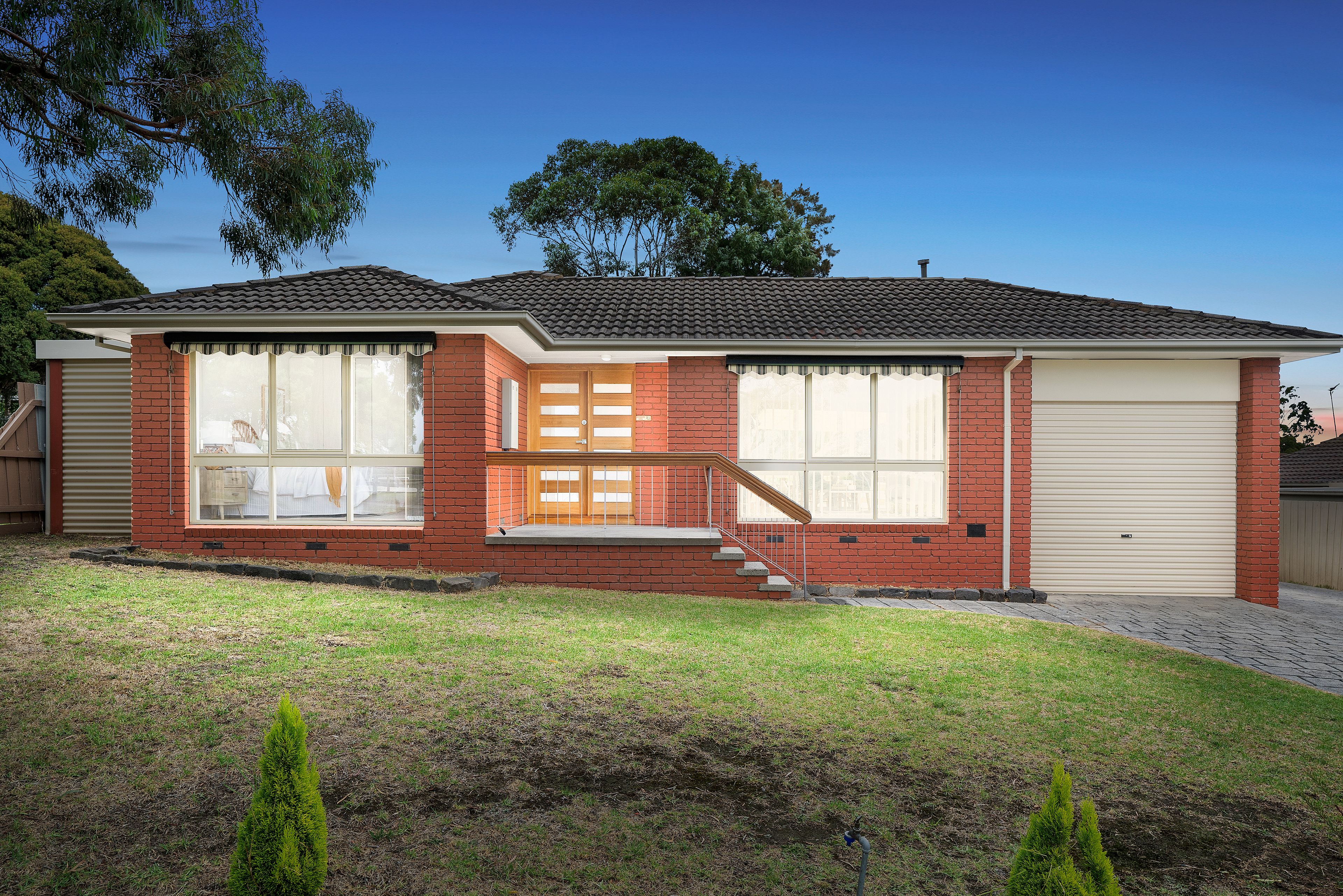 19 Haverstock Hill Close, Endeavour Hills VIC 3802