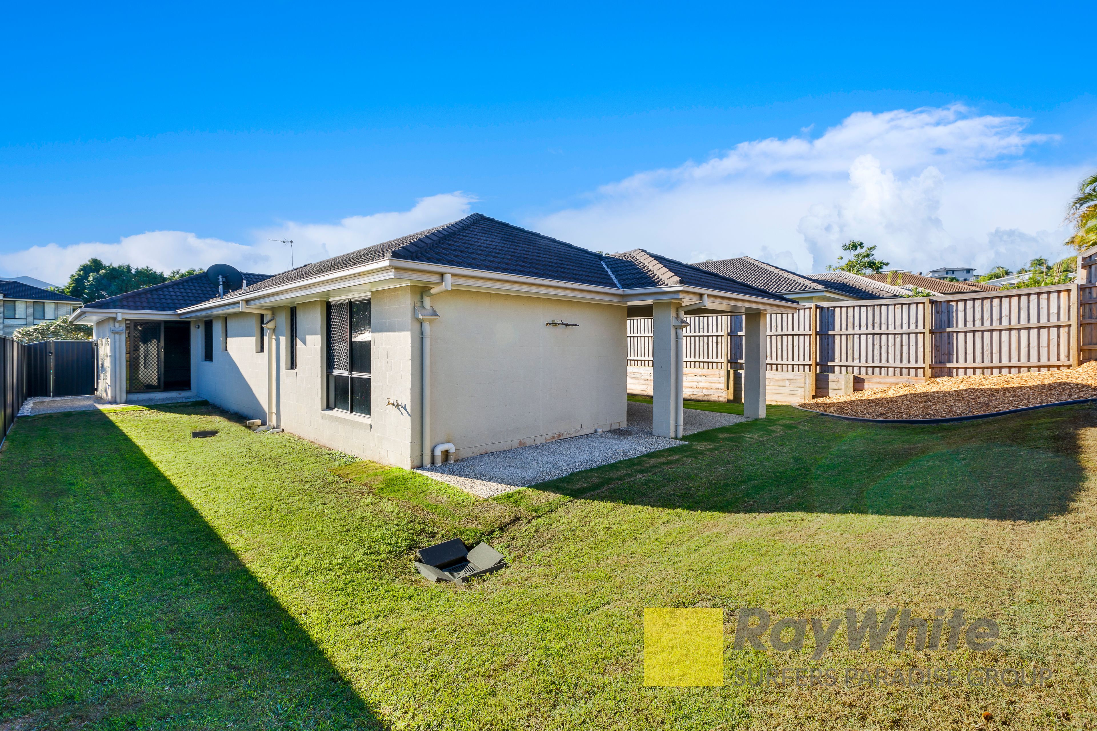 15 Hawkesbury Avenue, Pacific Pines, QLD 4211