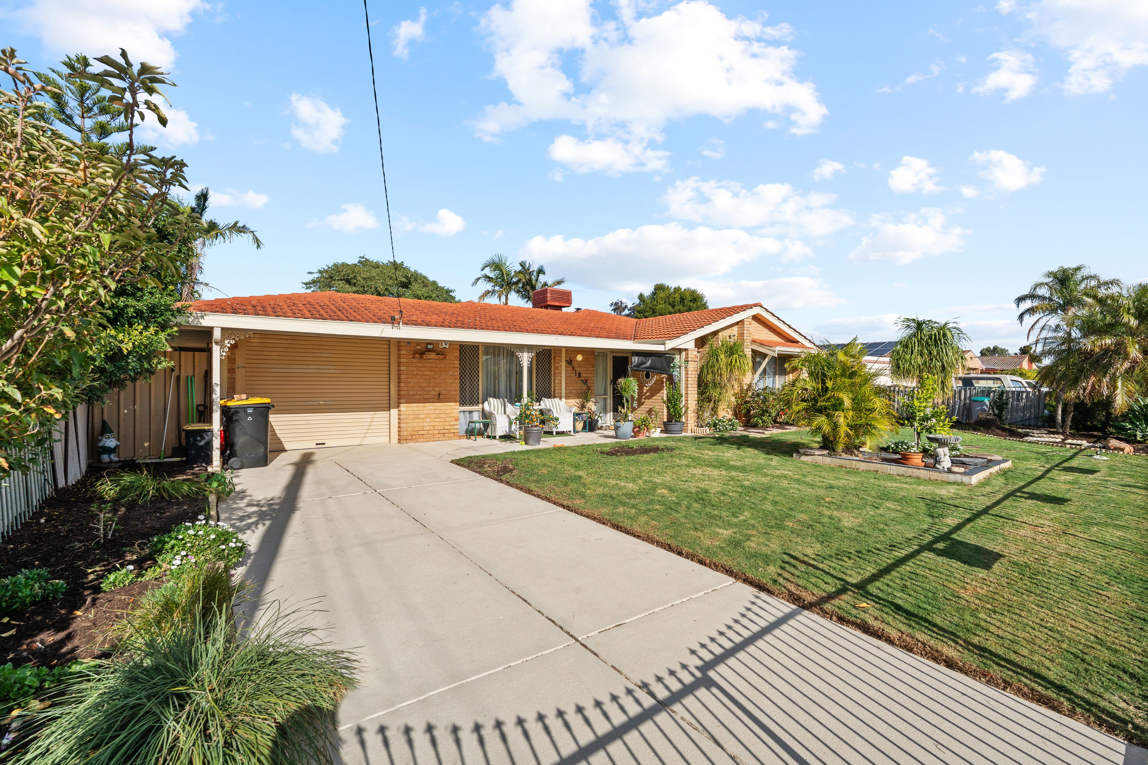 18 DURACK Crescent — photo 3 of 23