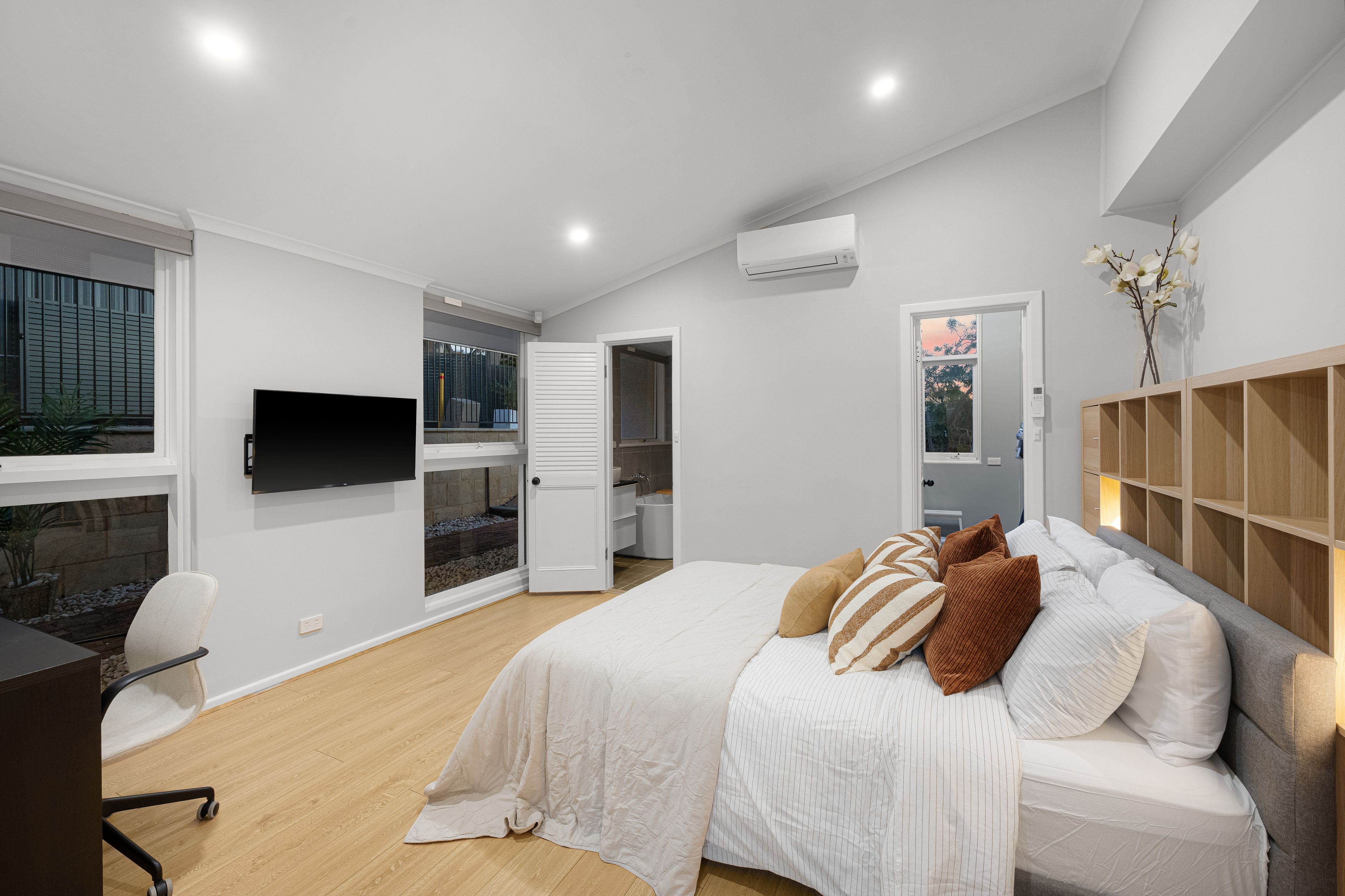 7 Joseph Avenue — photo 12 of 24