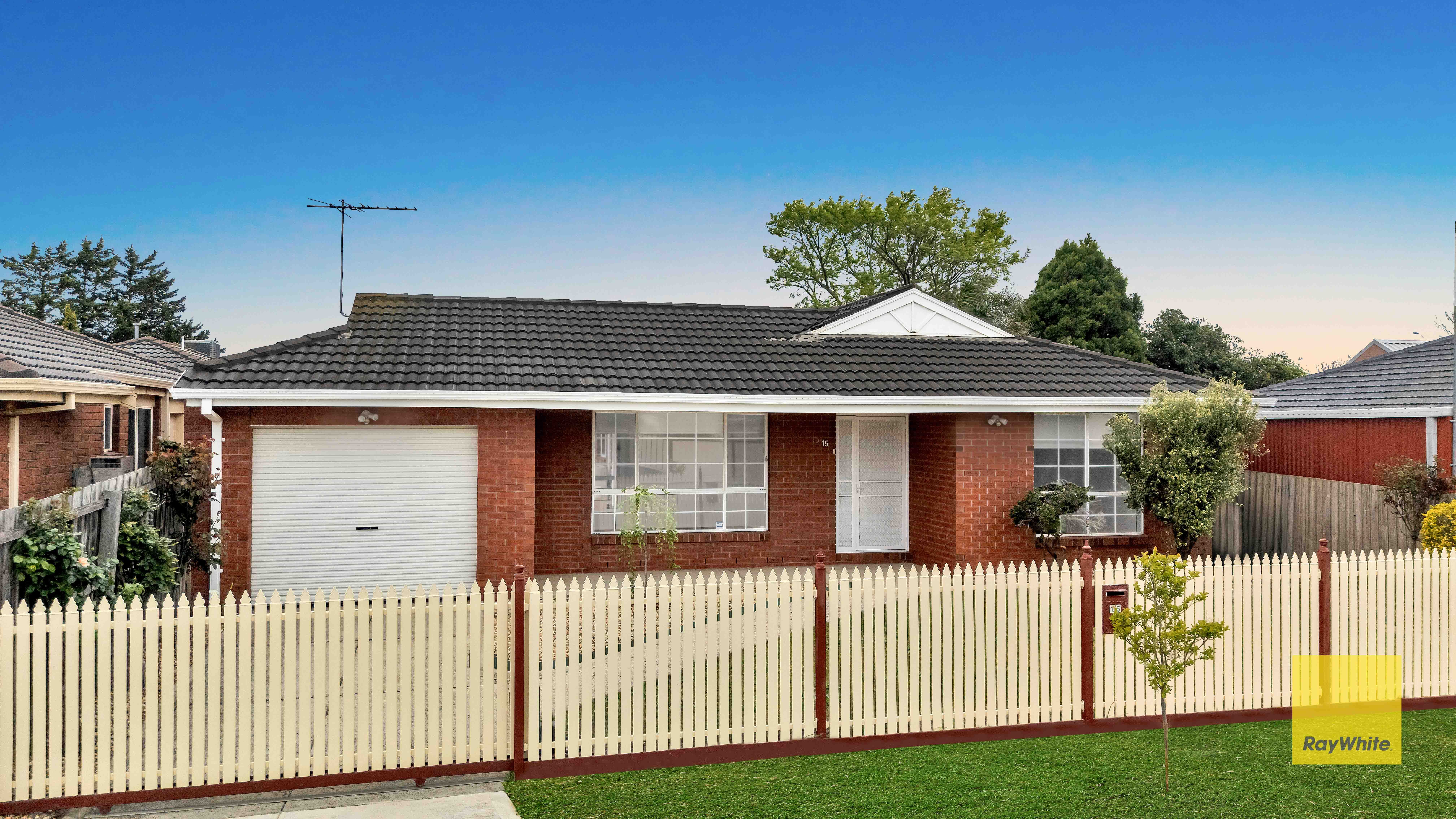 15 Moreton Court — photo 6 of 27