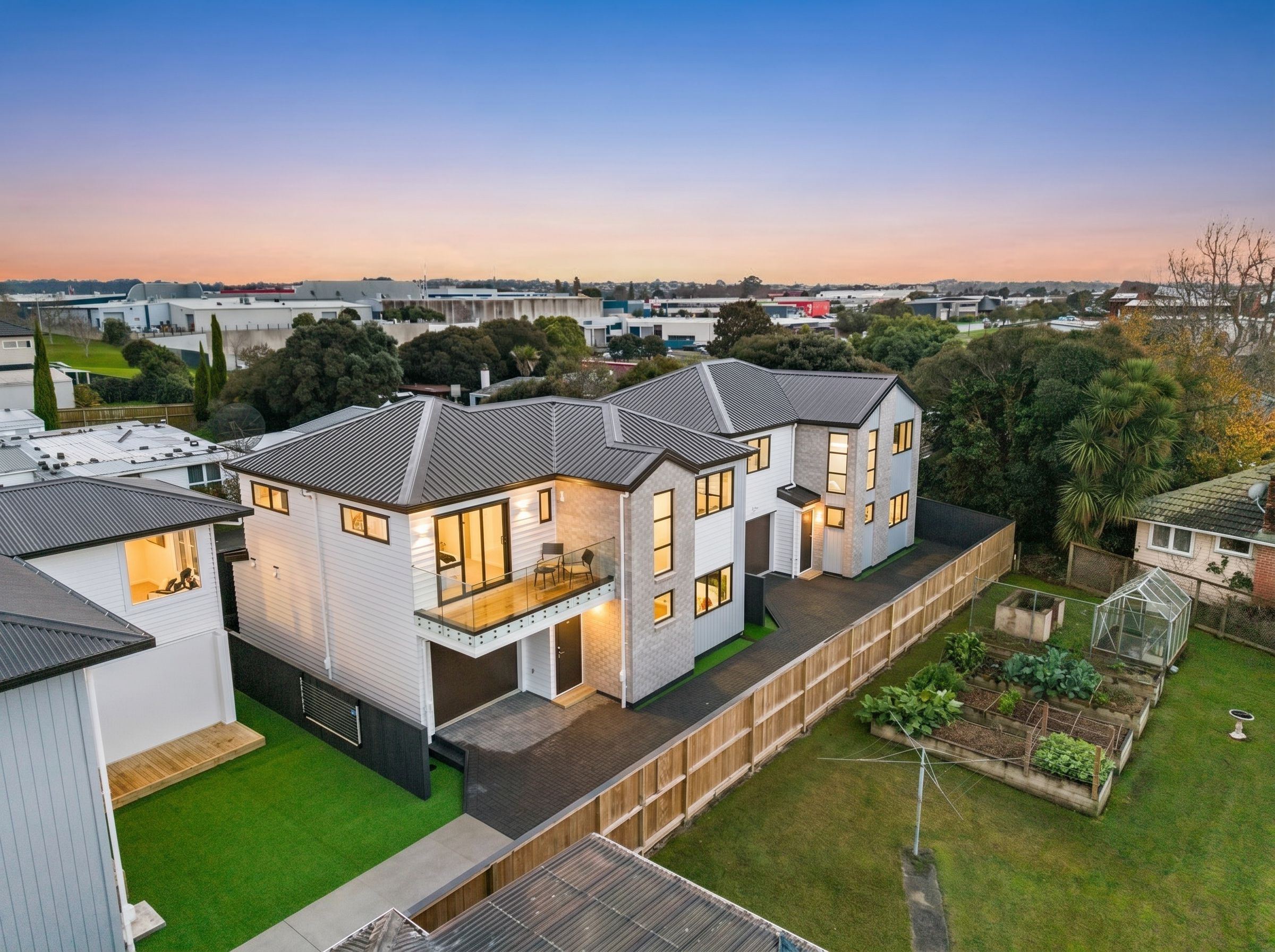 46a & 46b Woodford Avenue, Henderson, Waitakere City