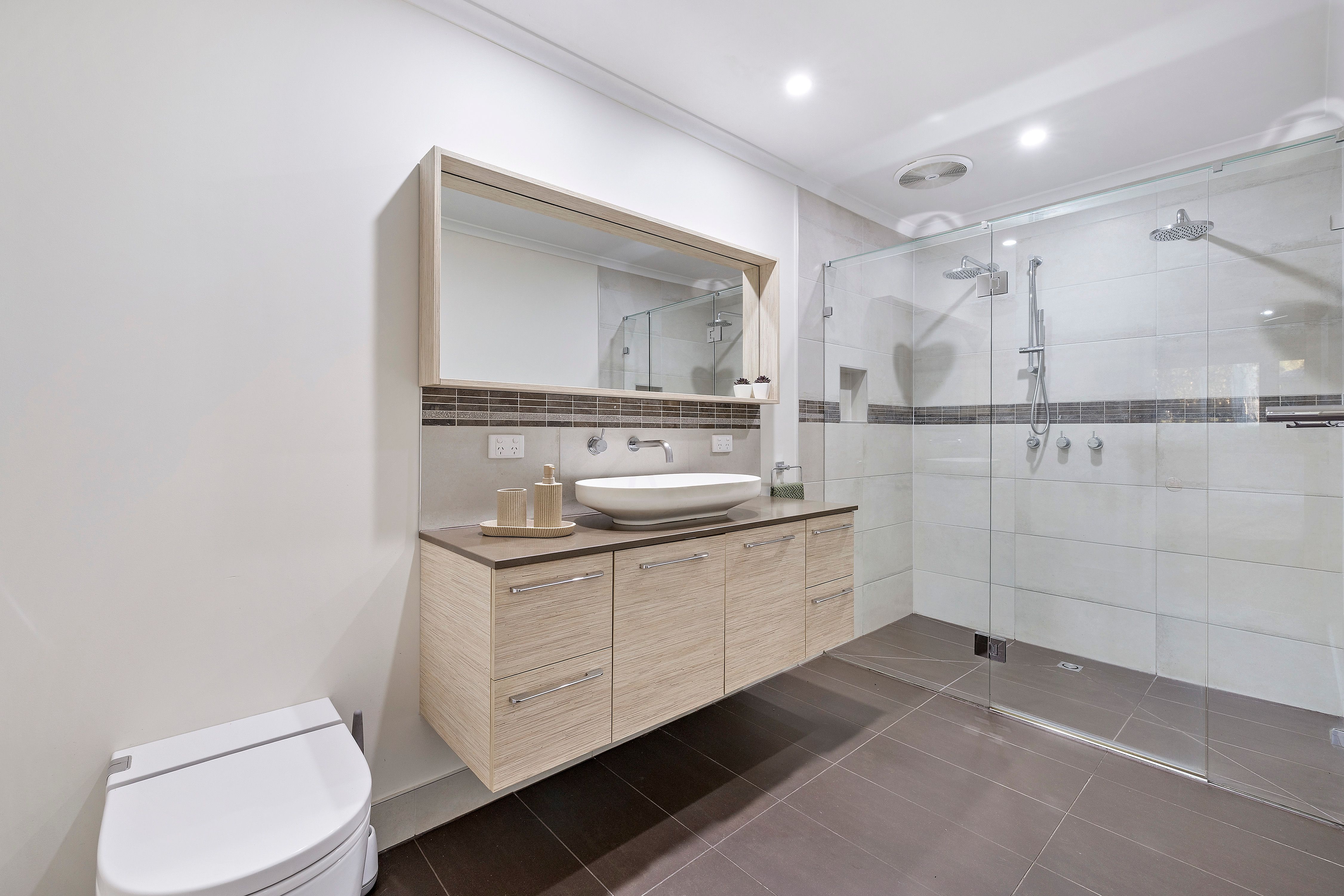 30 Tamboon Drive — photo 13 of 27