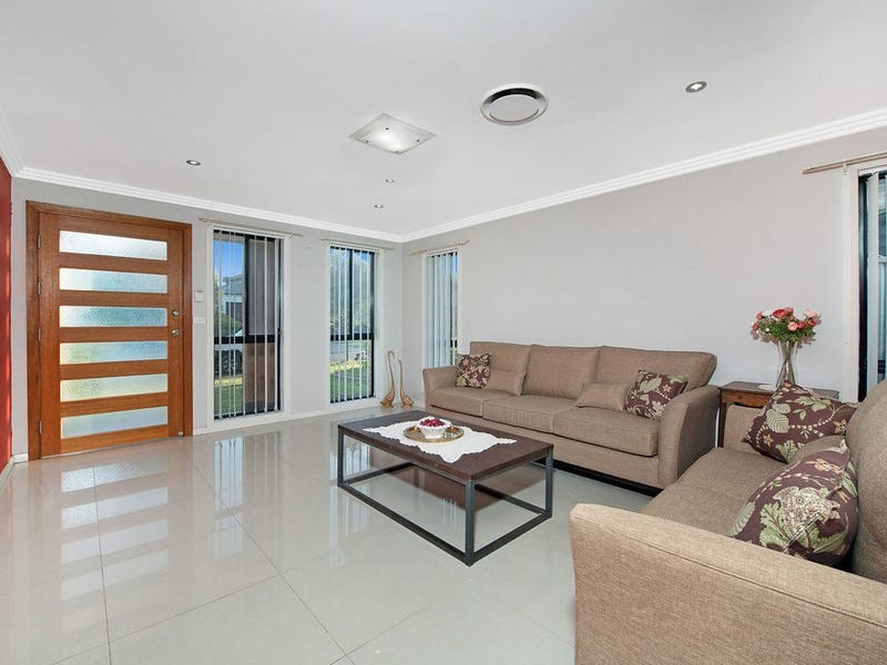 8 Roselea Street, Glenwood, NSW 2768