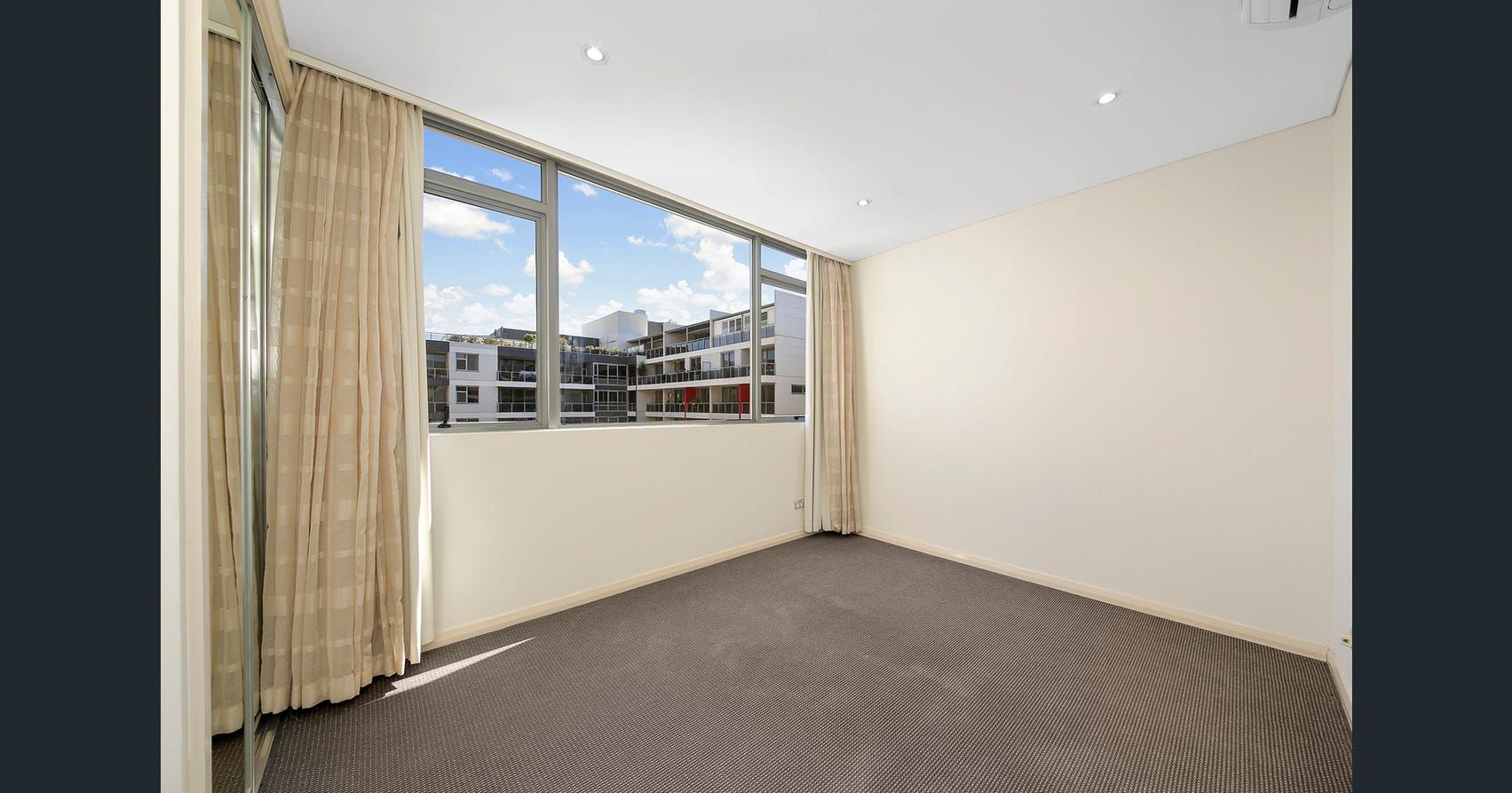 826/7 Potter Street, Waterloo, NSW 2017