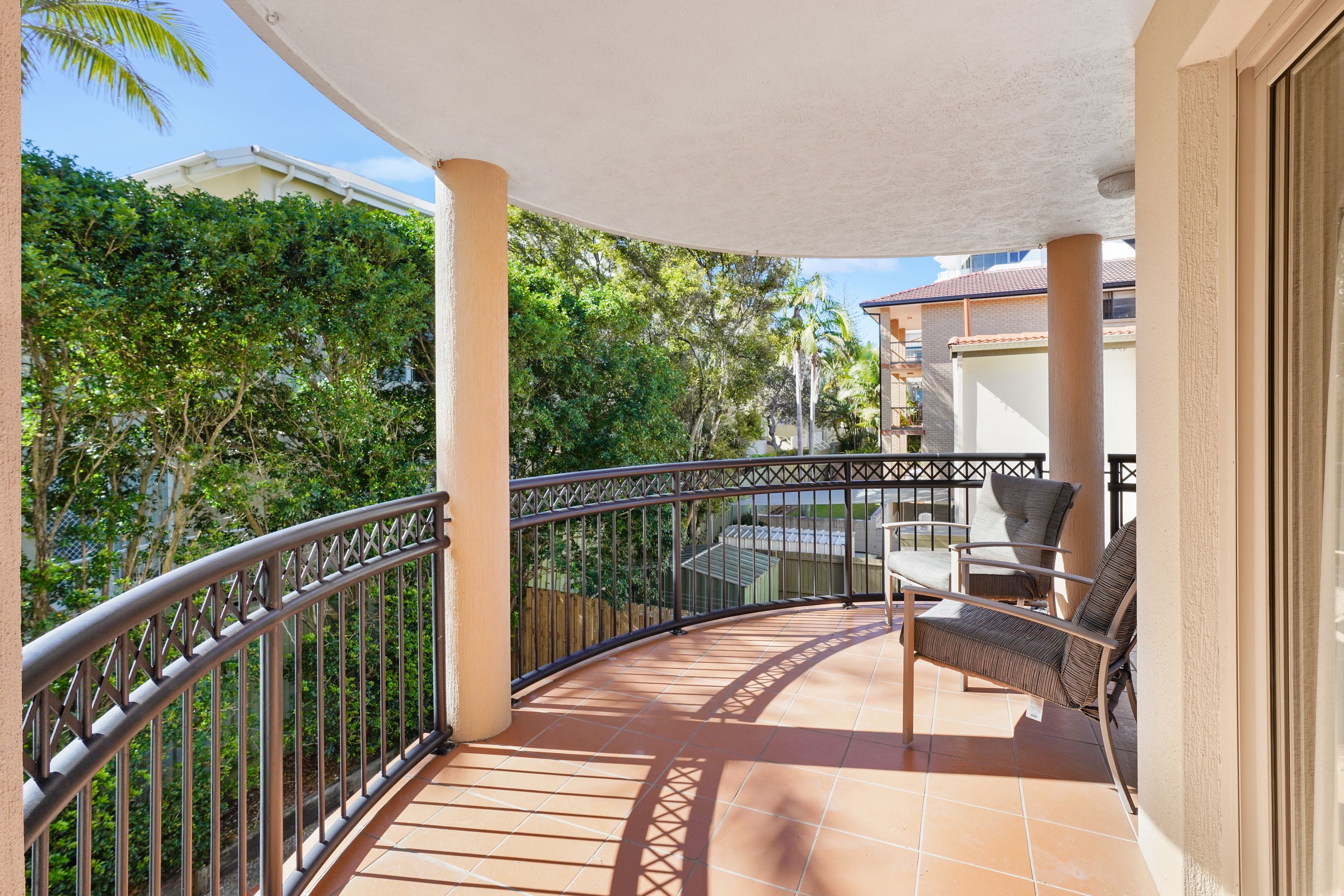 4/31-33 Peerless Avenue, Mermaid Beach, QLD 4218