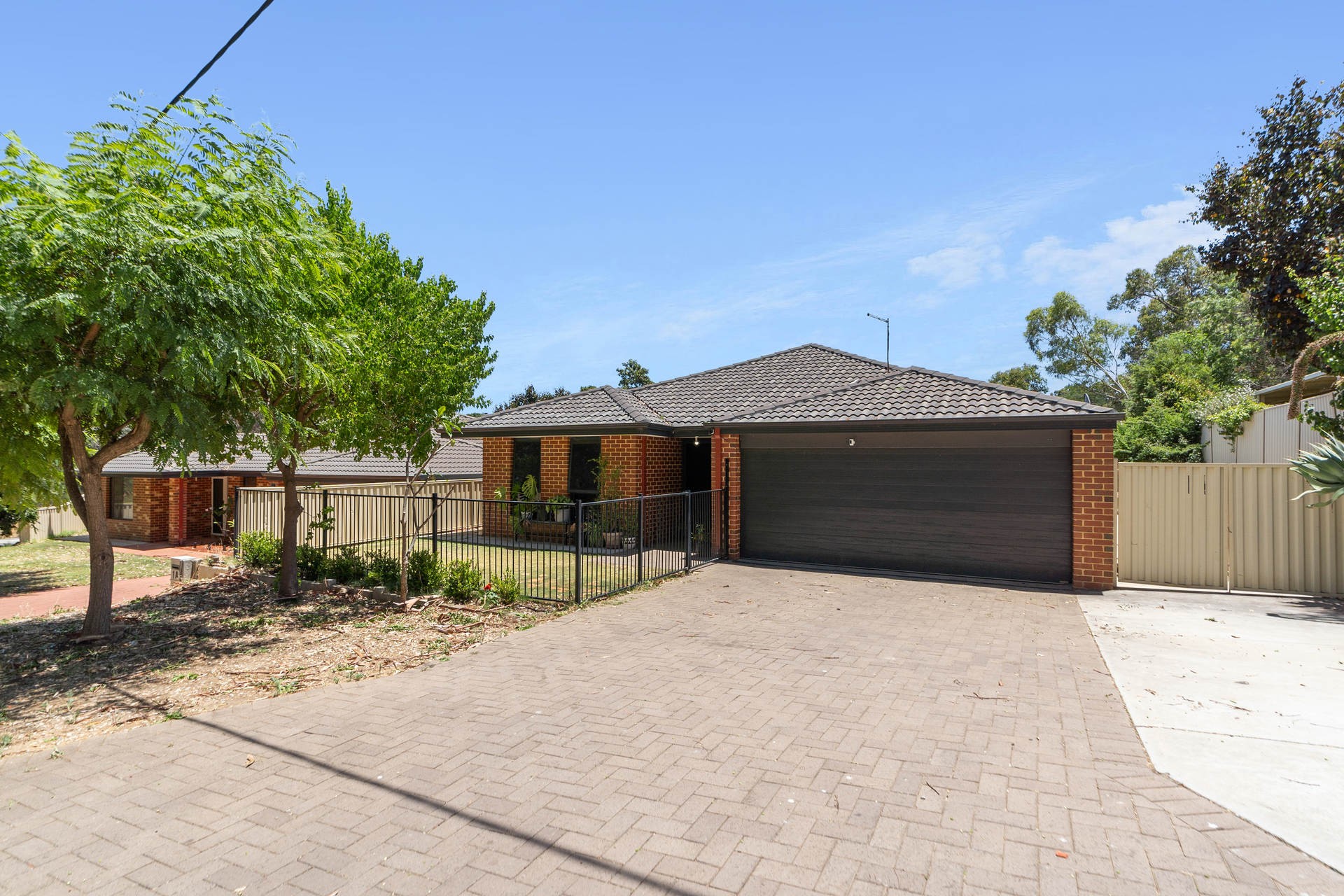 1B Jarril Place, Koongamia, WA 6056