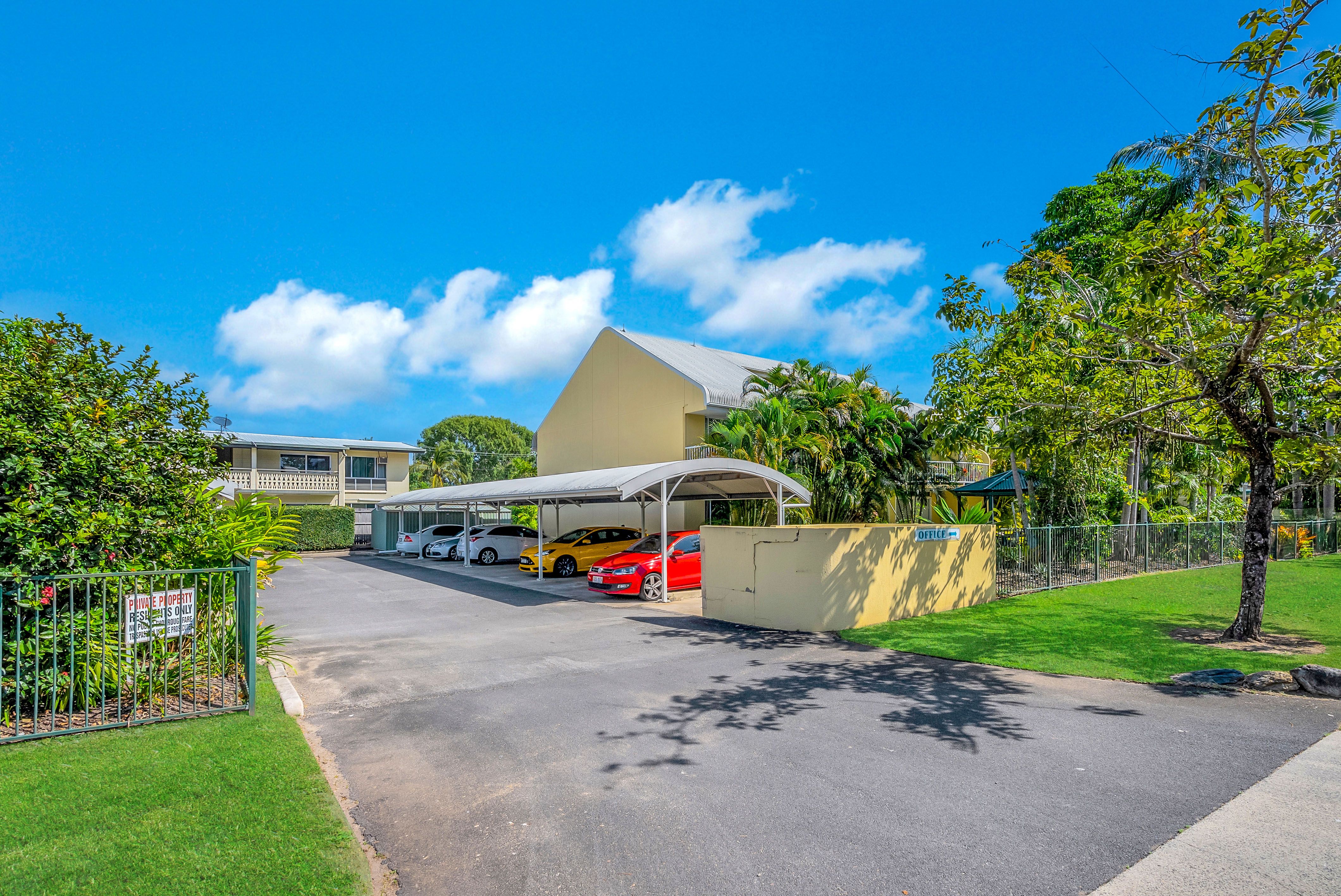 25/1-19 Poinciana Street, Holloways Beach, QLD 4878