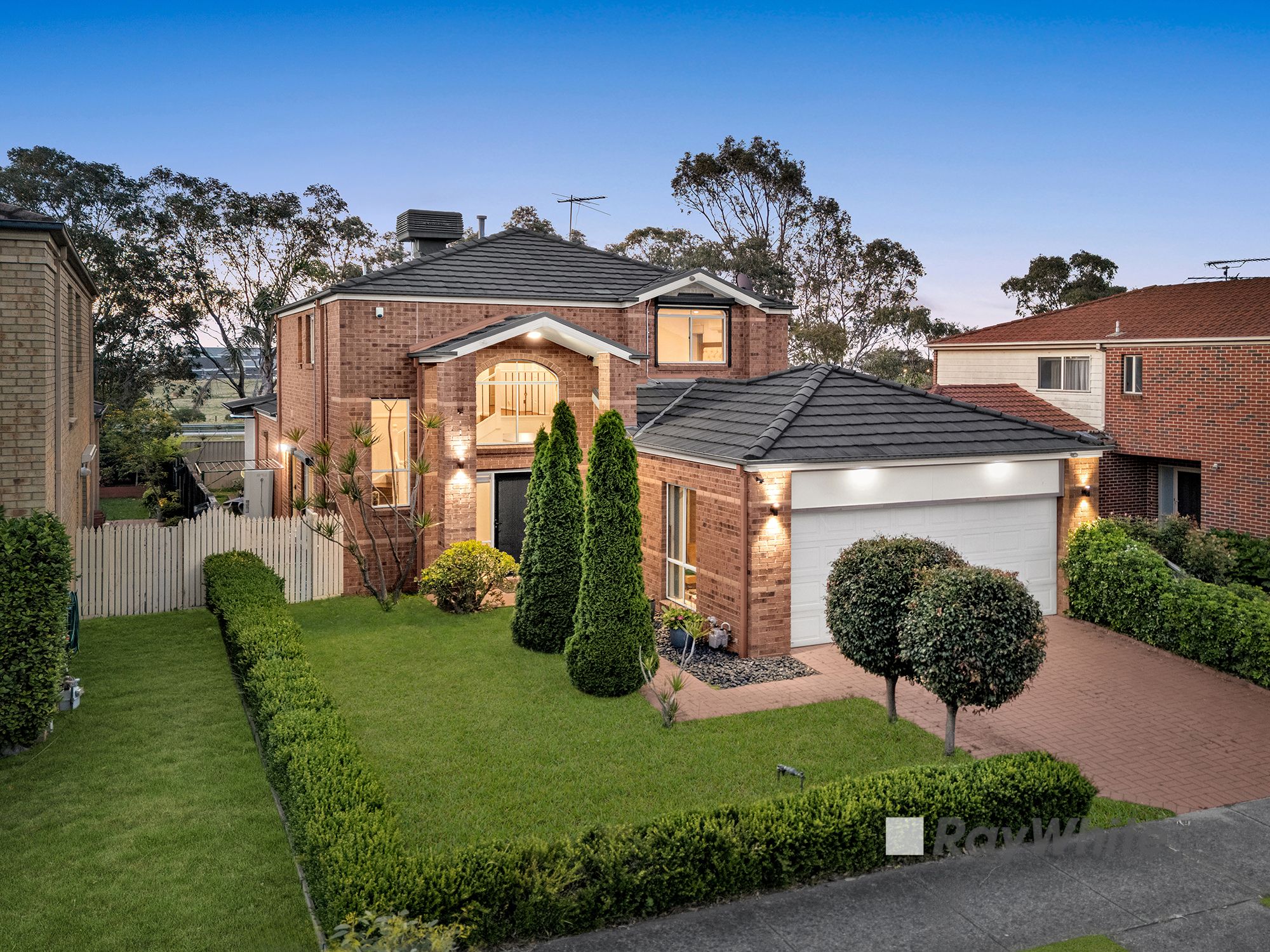 18 Yellowbox Crescent, Lyndhurst VIC 3975