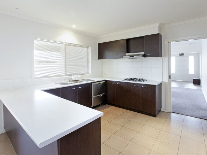 19 Burgundy Drive, Waurn Ponds, VIC 3216