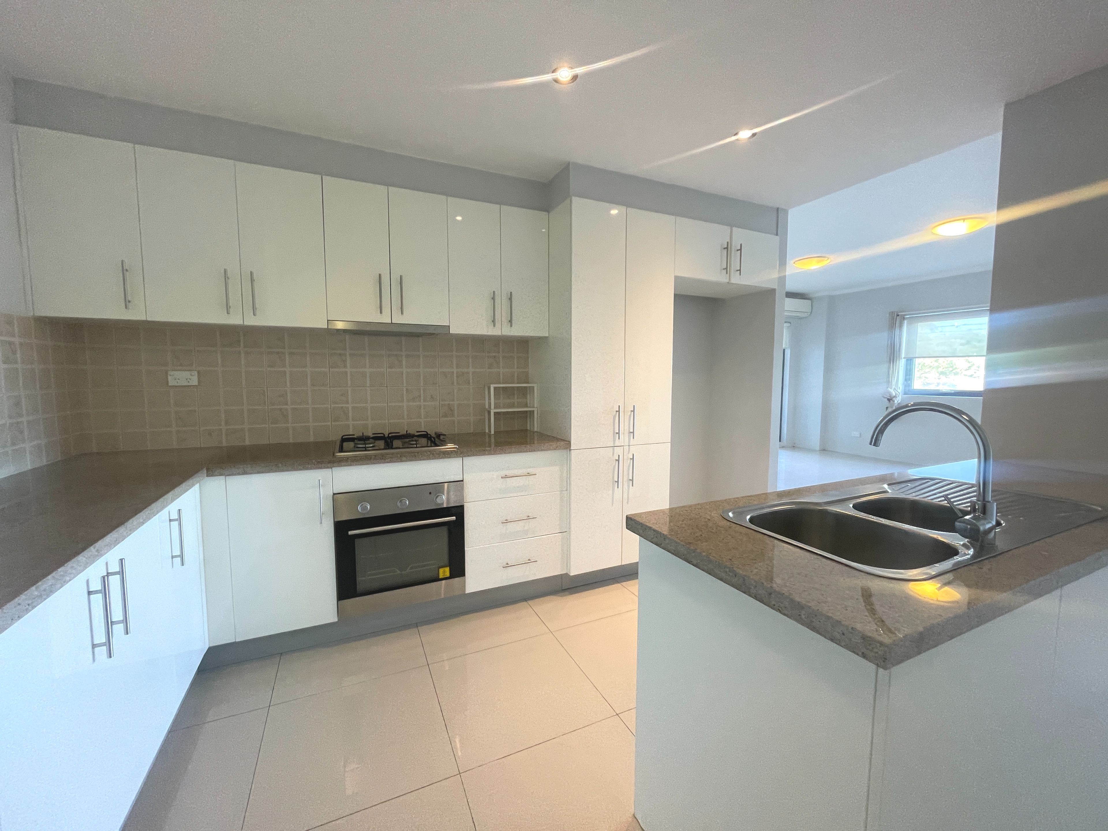 1/11-13 Treacy Street, Hurstville, NSW 2220