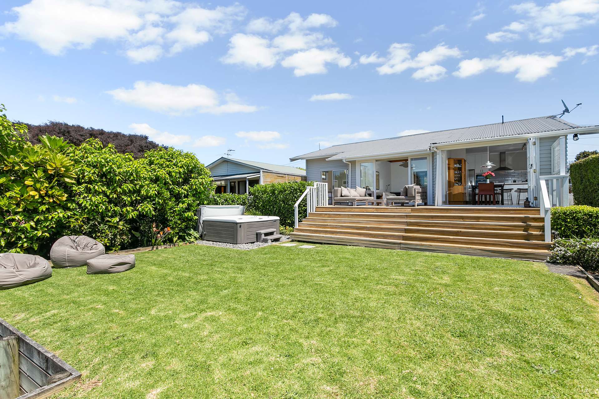 75 Huia Road photo 1