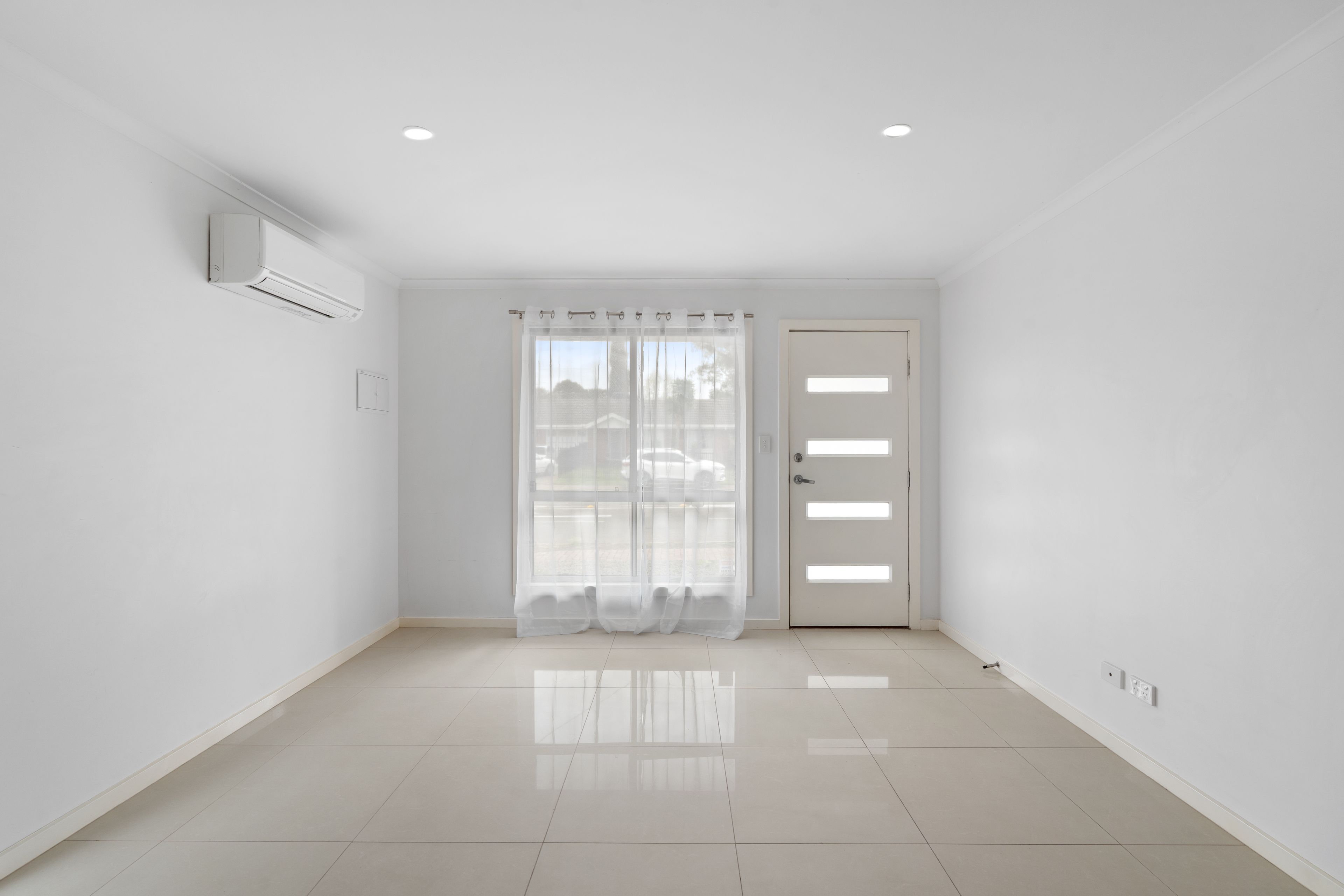 1 & 2/58 Conington Crescent — photo 4 of 16