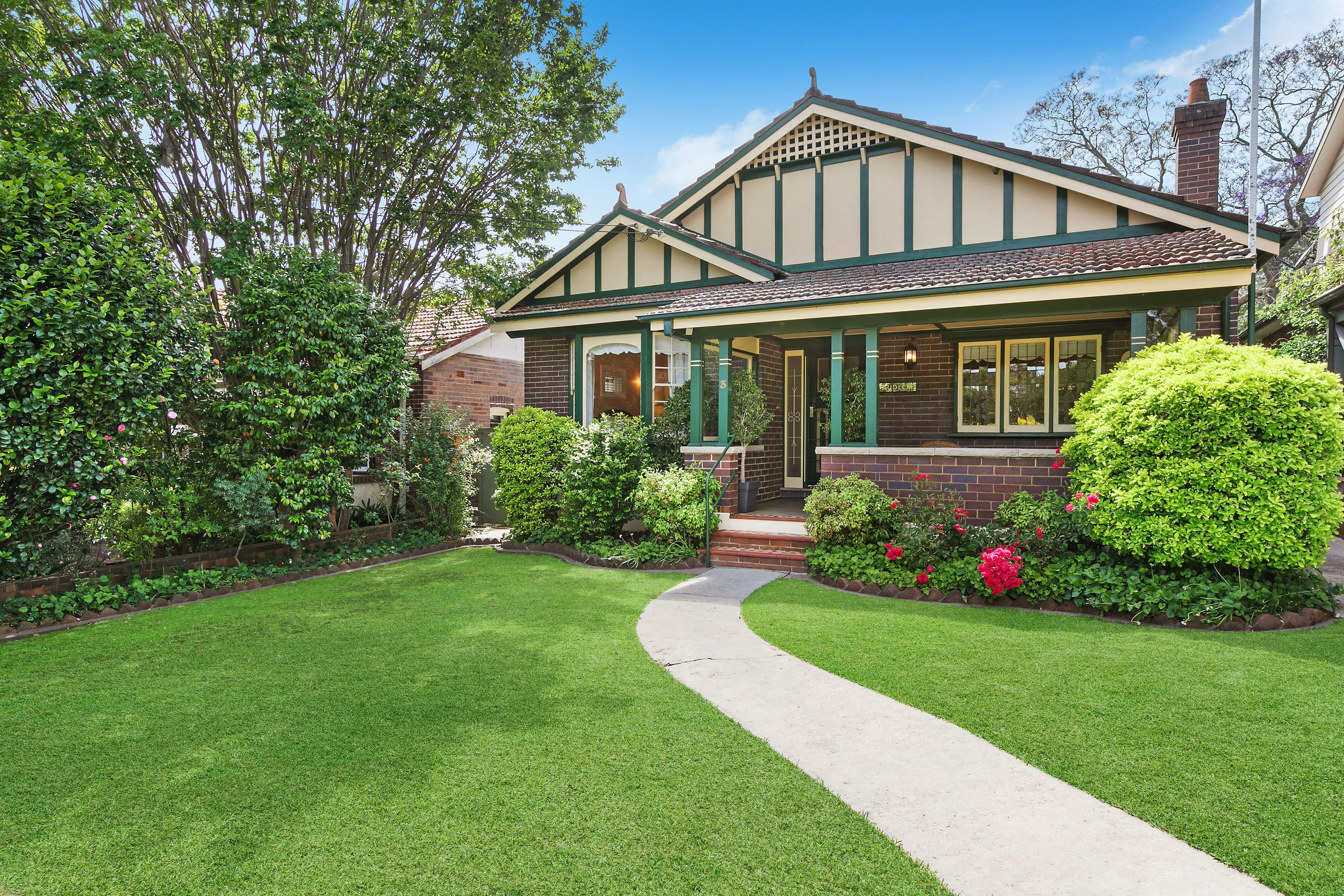 3 Illoura Avenue