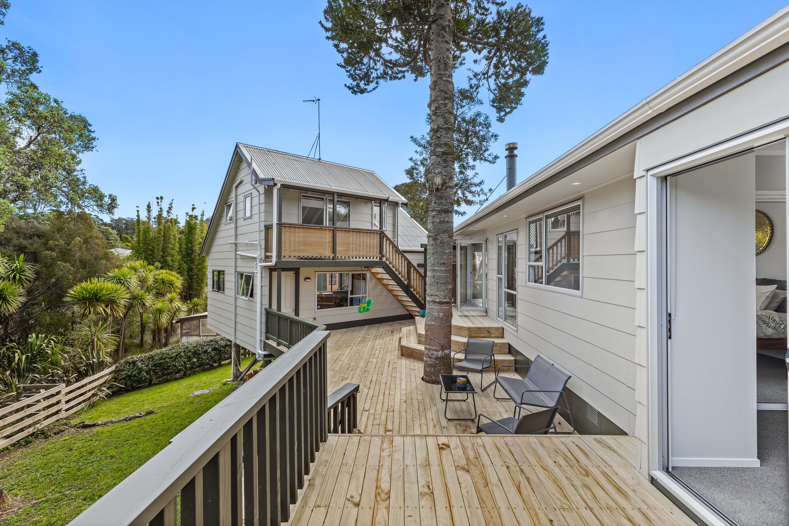 43 Onedin Place, Titirangi, Waitakere City
